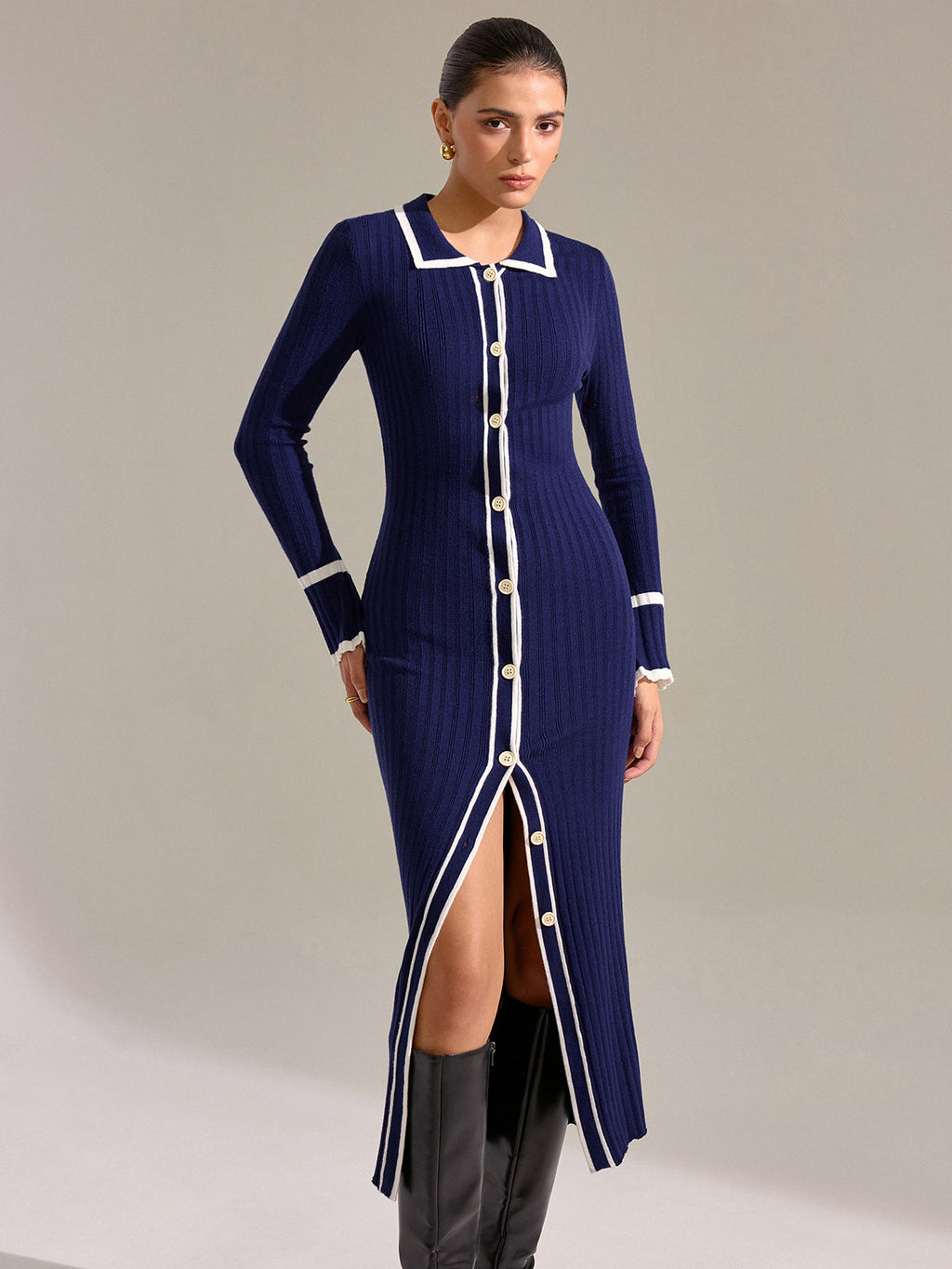 Robe midi ajustée boutonnée à détails contrastants