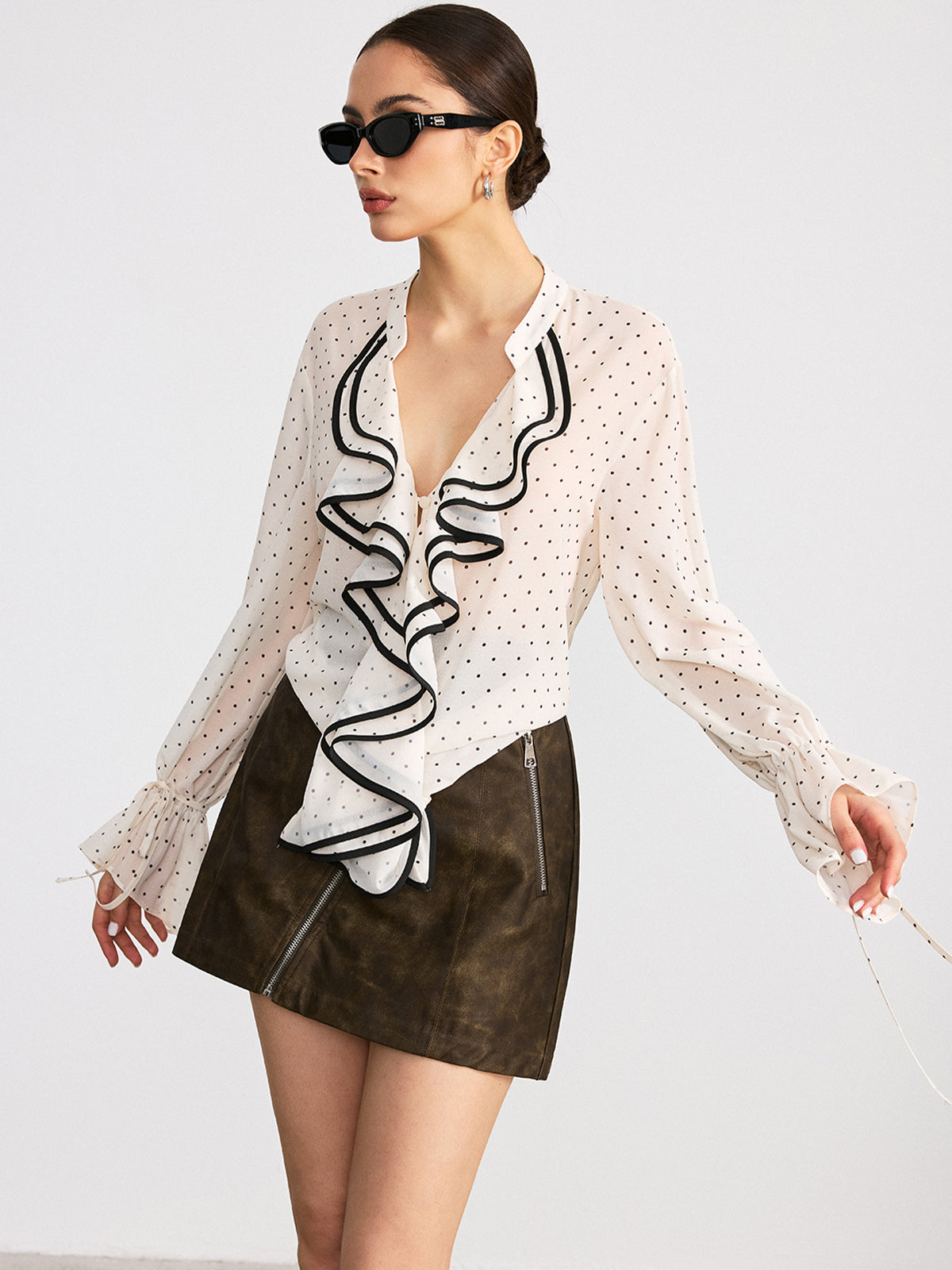 Rüschen-Langarmhemd mit Polka Dots
