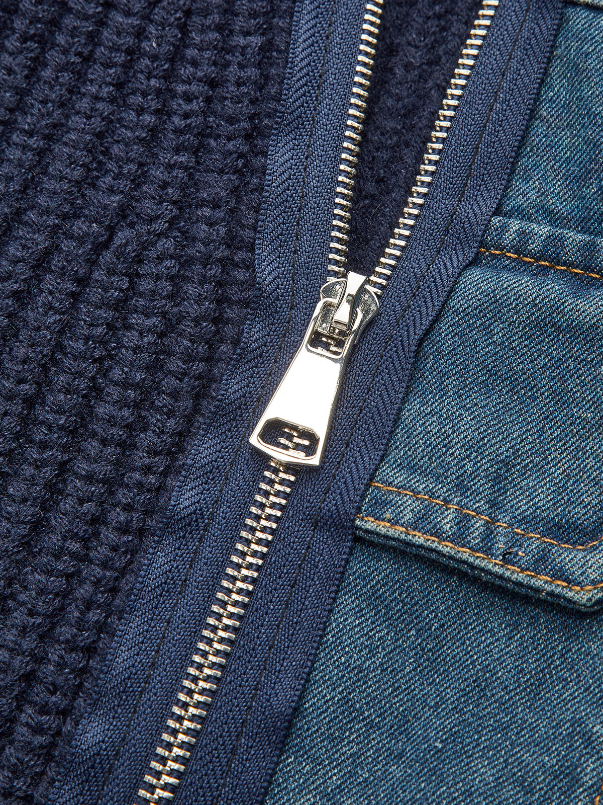 Cardigan en maille à empiècements en jean et fermeture éclair asymétrique