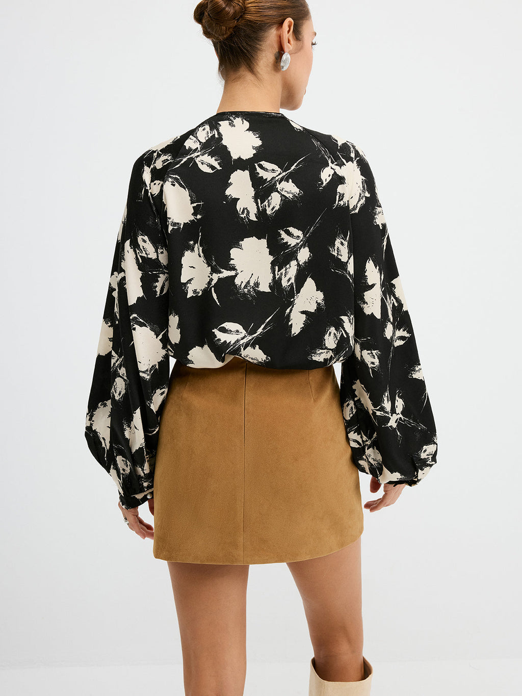 Hemdbluse mit Blumenmuster und Ballonärmeln