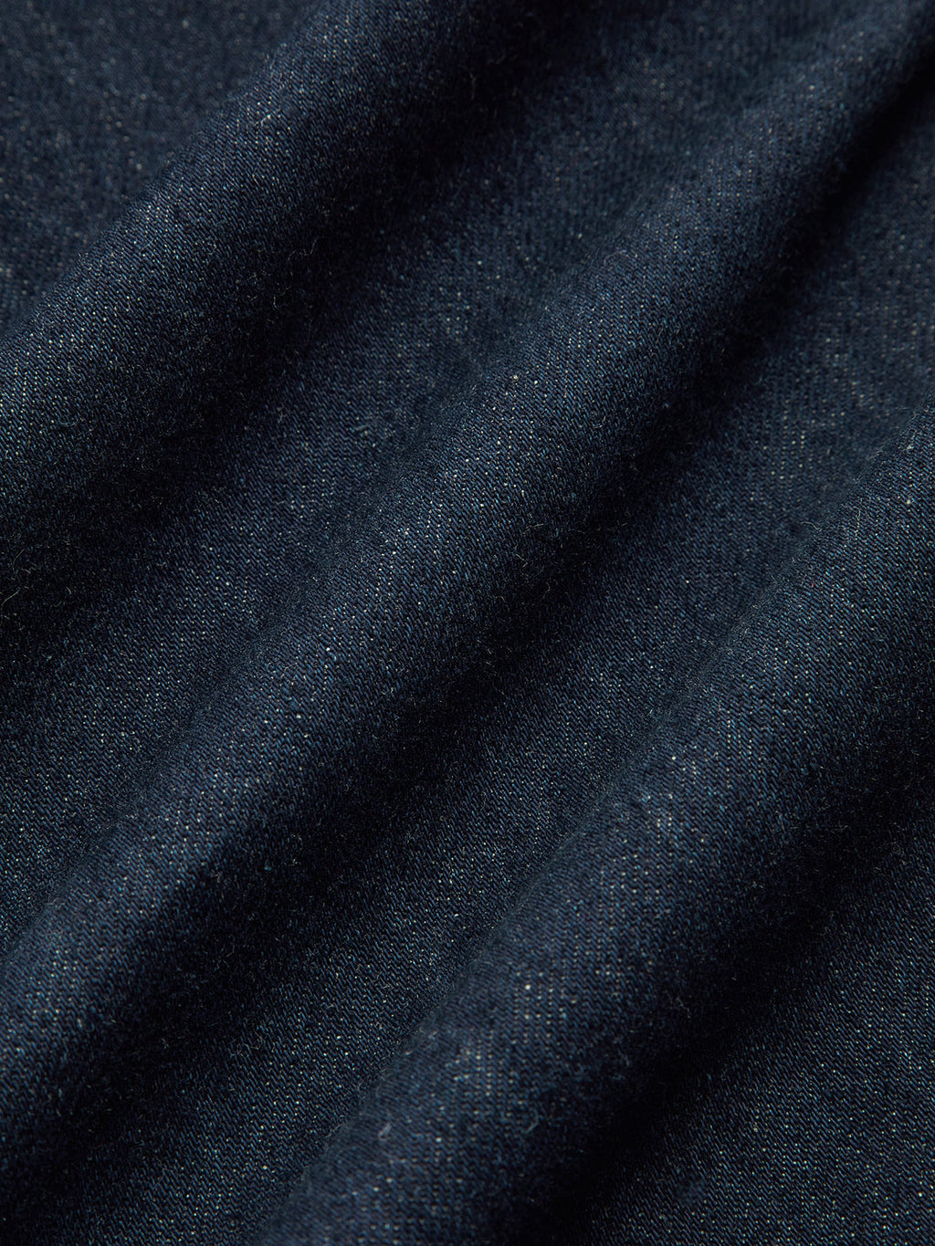 Robe courte sans manches en jean à finitions contrastantes