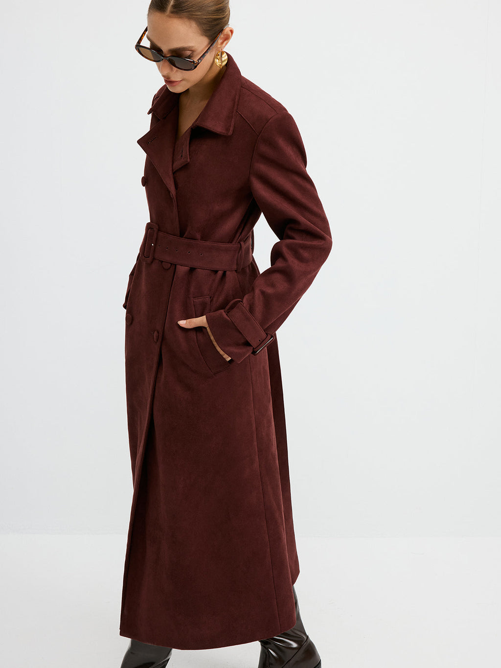 Wildleder-Trenchcoat mit doppelreihiger Knopfleiste