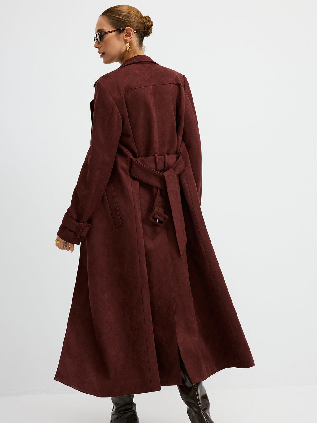 Wildleder-Trenchcoat mit doppelreihiger Knopfleiste