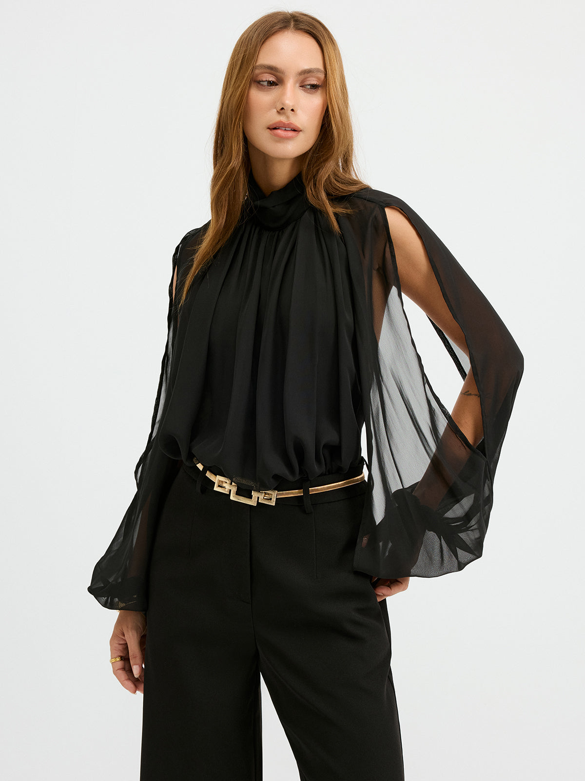 Bluse aus reinem Chiffon mit Stehkragen und rückenfreiem Design