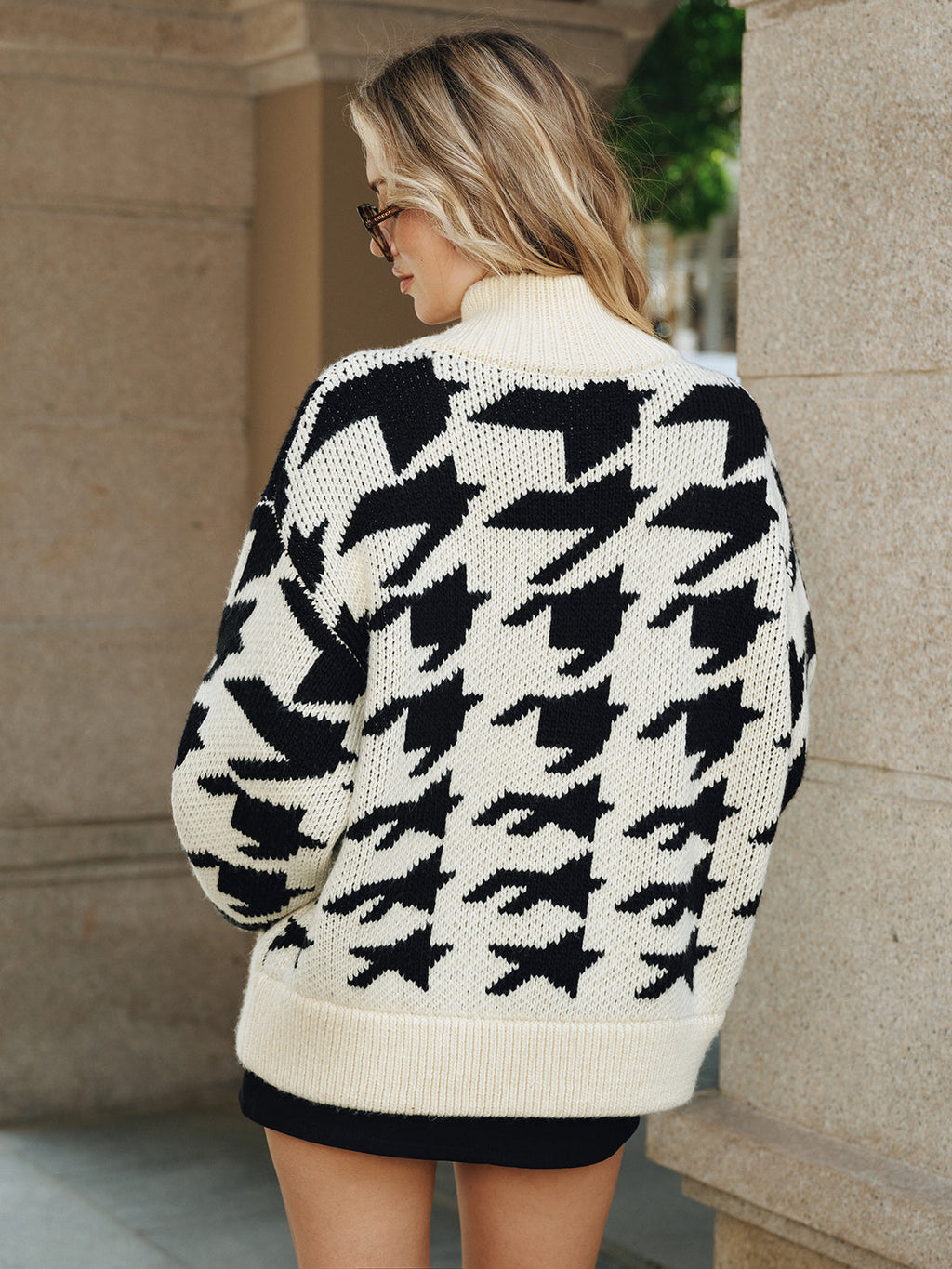 Houndstooth Horn Button Knit Cardigan