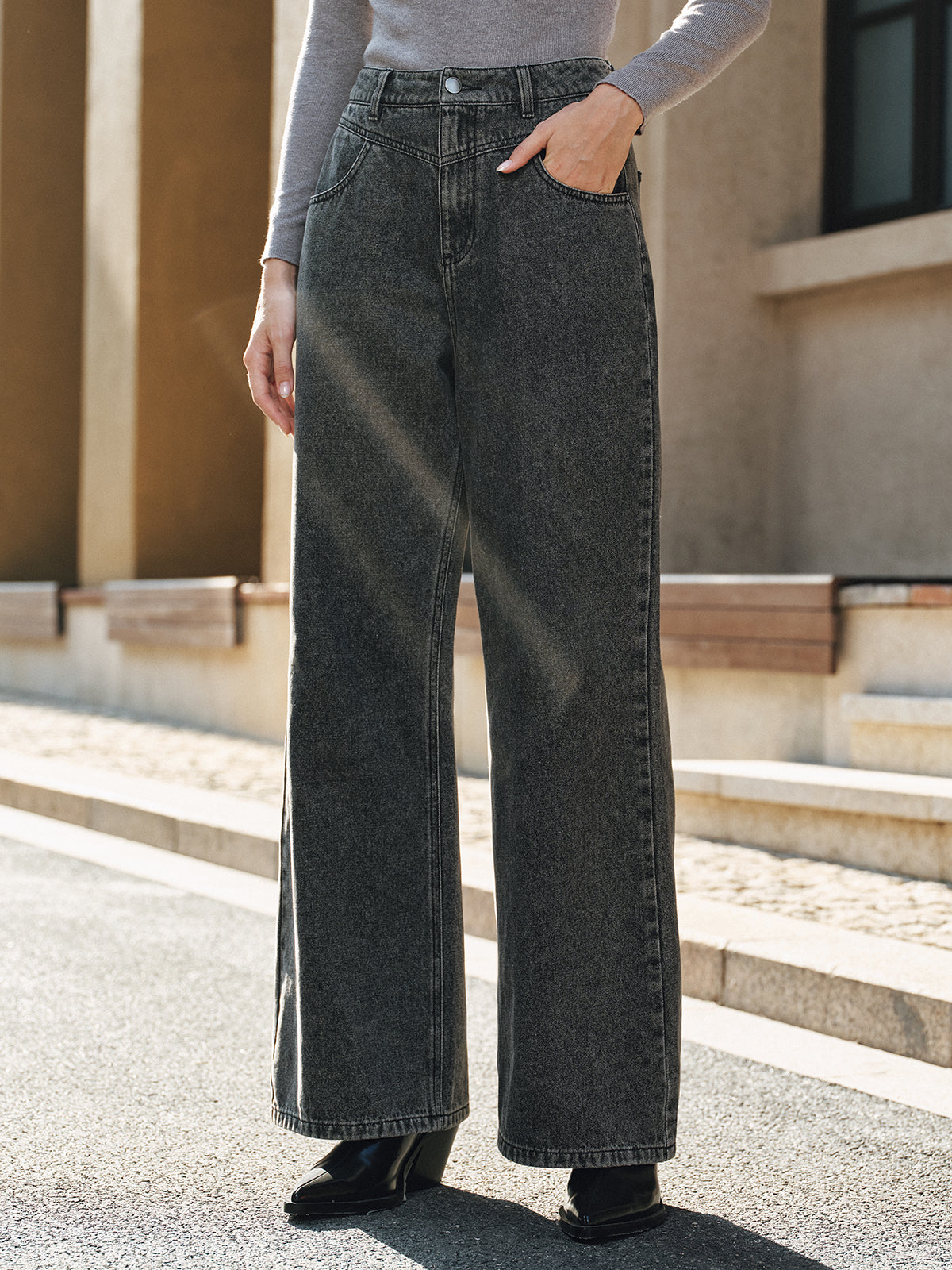 High-Waisted Washed-Denim-Hose