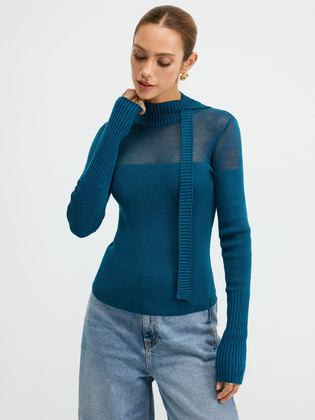 Stricktop aus Wollmischung mit transparentem Einsatz und Bindekragen