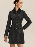 Mini-robe ceinturée en tweed à col en fausse fourrure