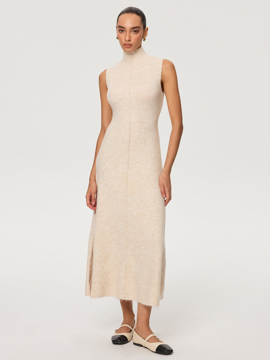 Strickmantel und ärmelloses Rollkragenkleid Zweiteiler