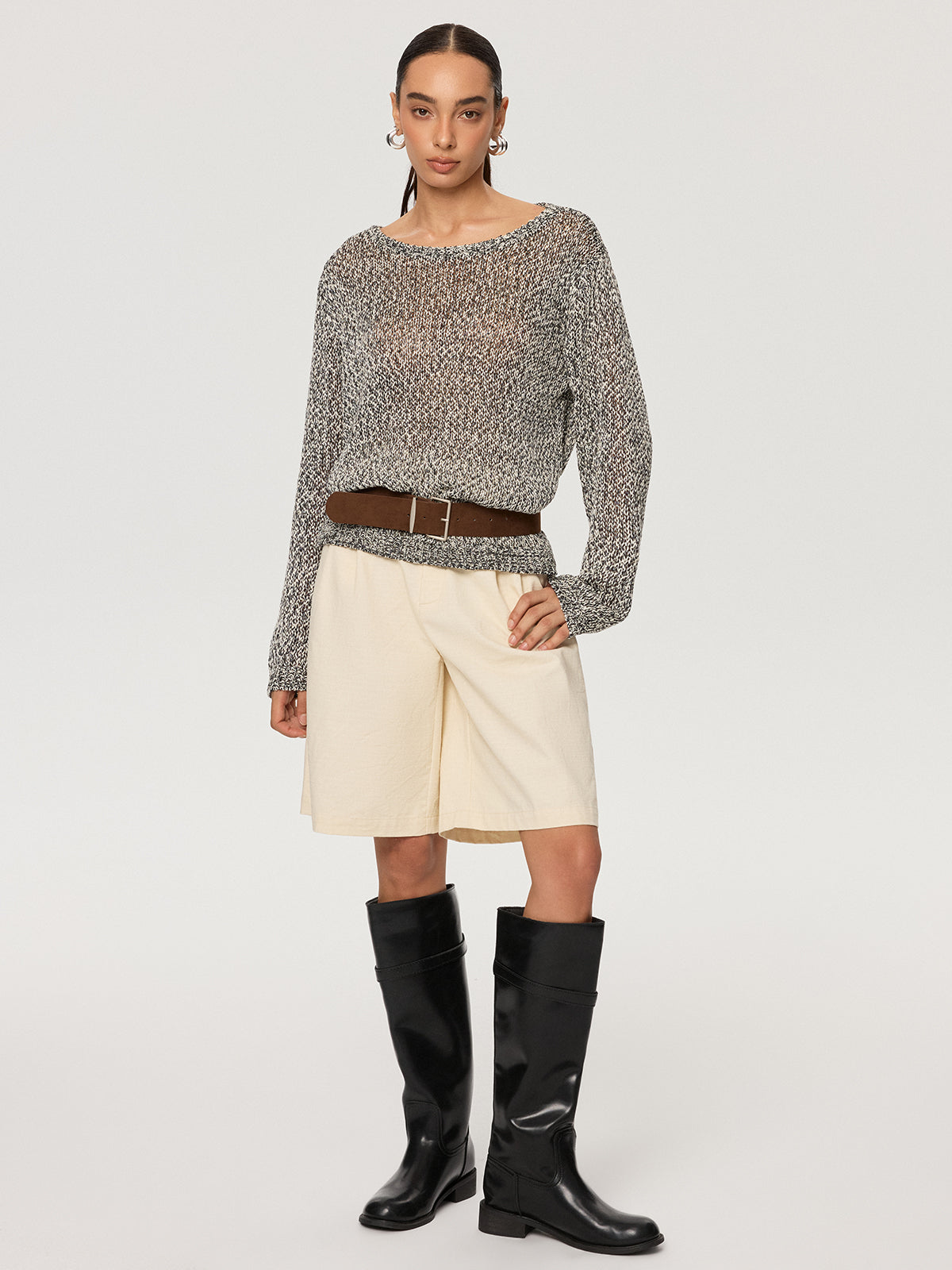 Schulterfreier melierter Pullover mit Gürtel