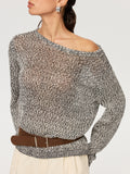 Schulterfreier melierter Pullover mit Gürtel