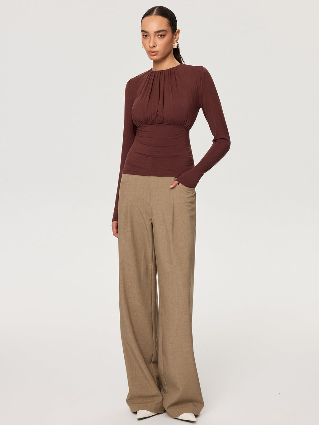 Geraffte Langarm-Strickbluse mit Rundhalsausschnitt