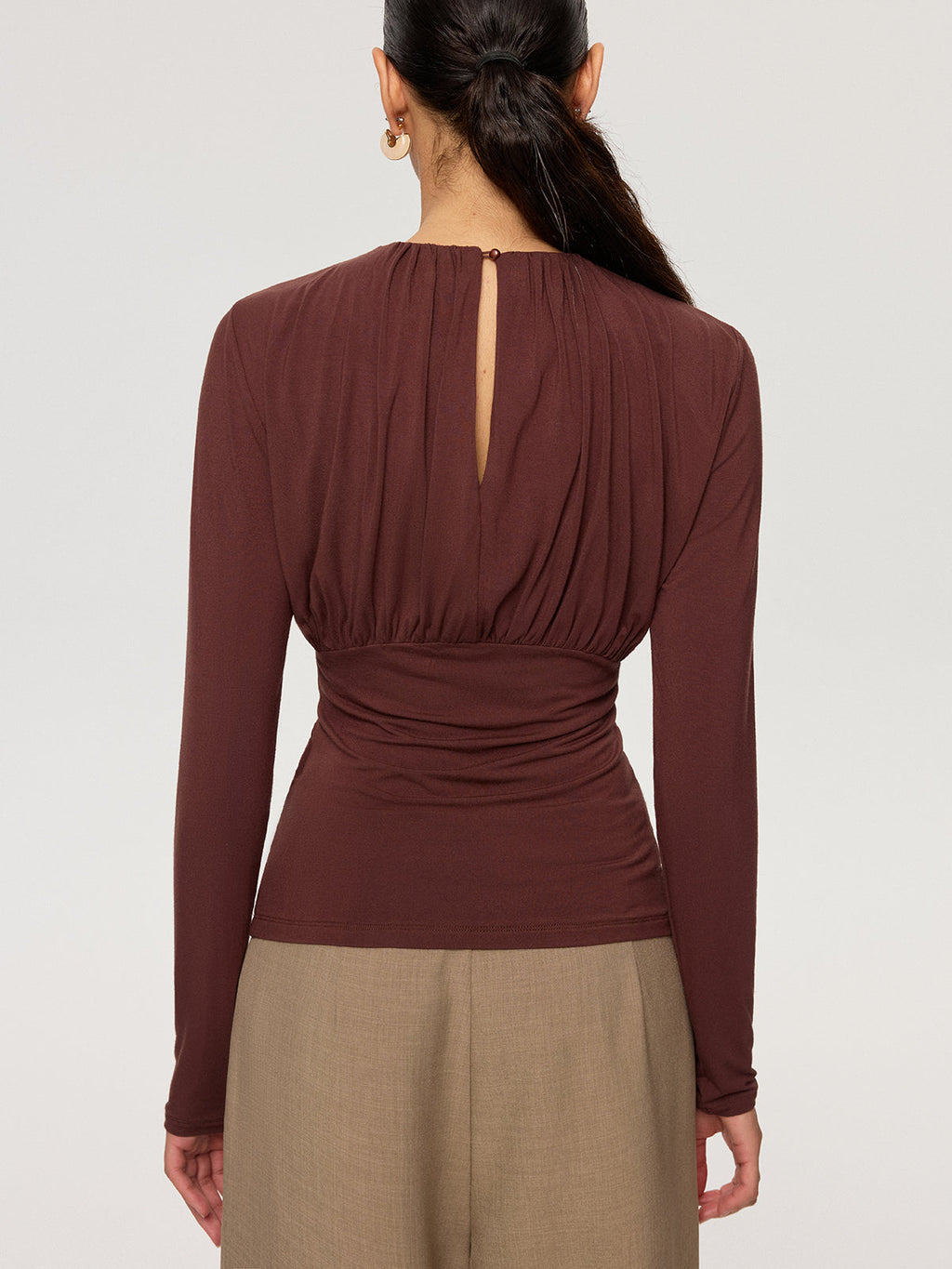 Geraffte Langarm-Strickbluse mit Rundhalsausschnitt