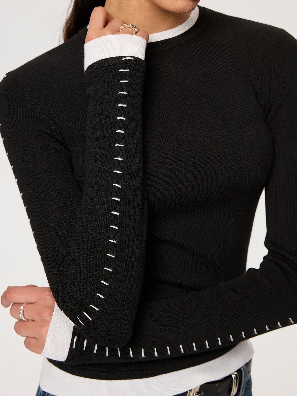 Kontrastnaht-Stricktop aus Wollmischung