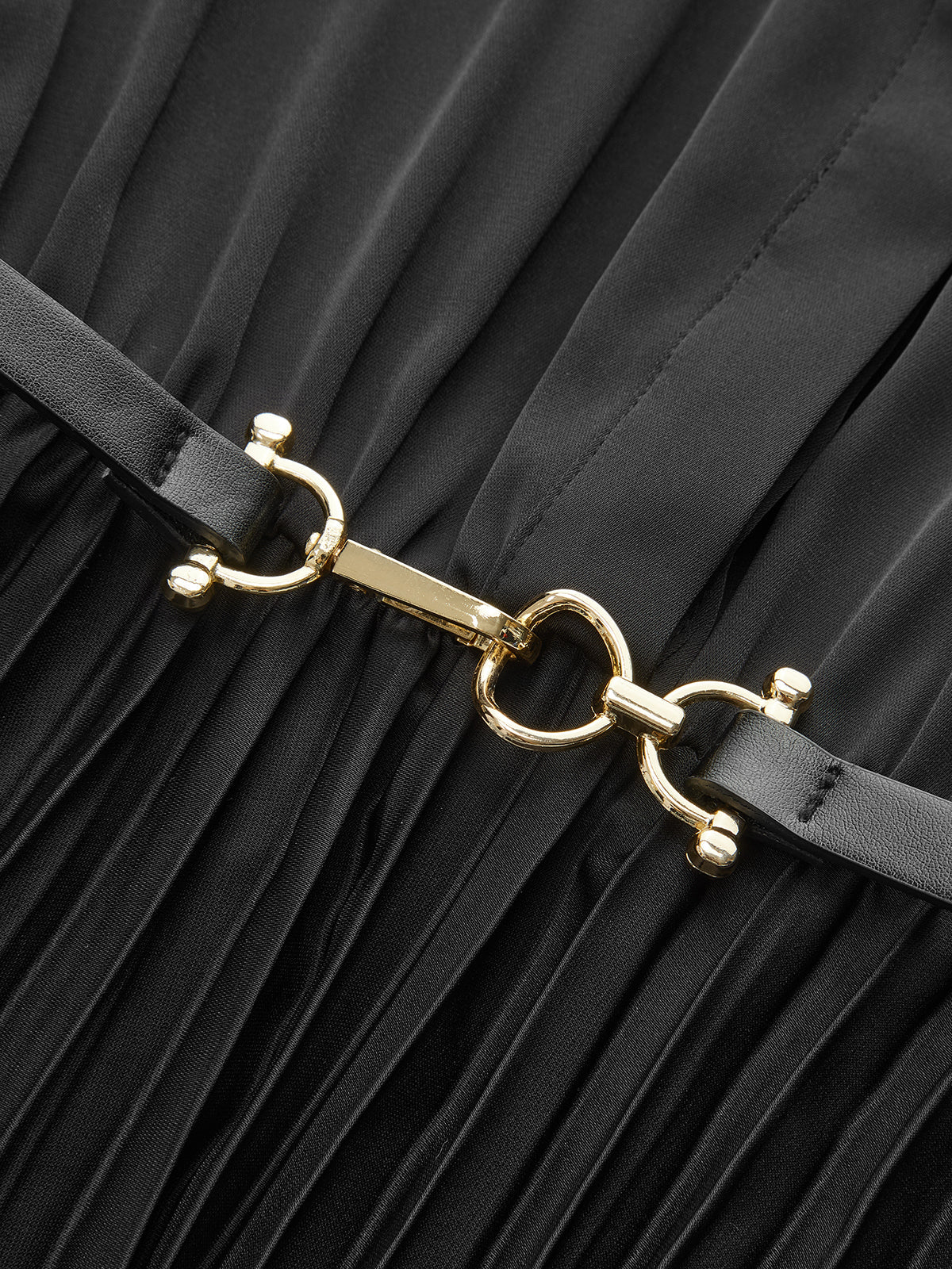 Robe-chemise plissée à manches longues et ceinture 