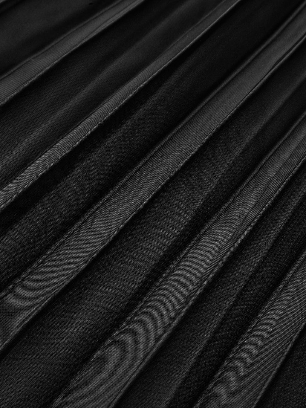 Plissiertes Langarm-Hemdblusenkleid mit Gürtel