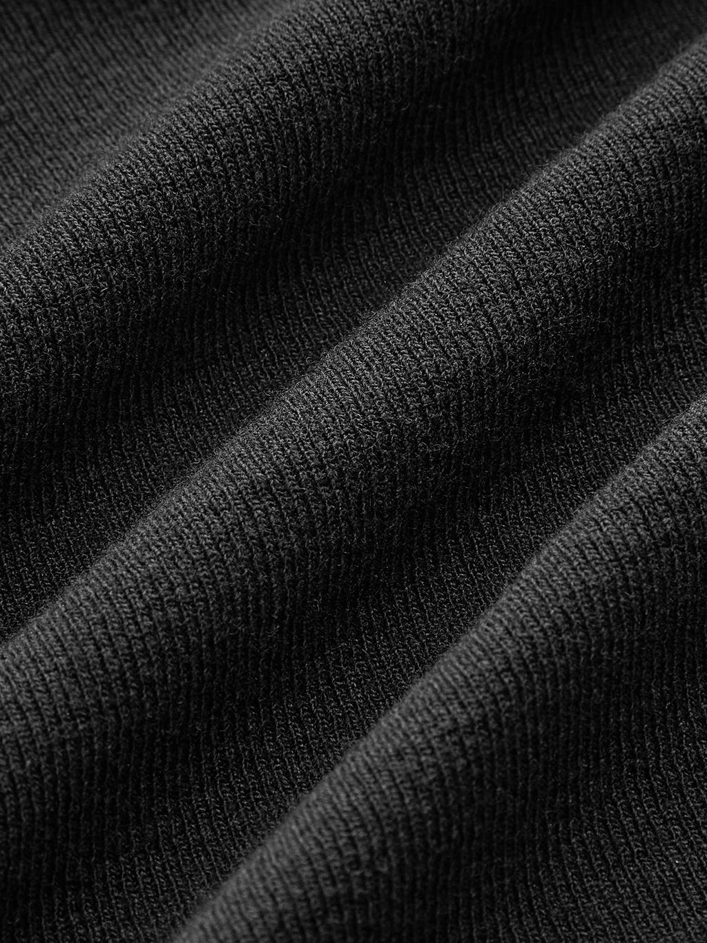 Strickkleid mit langen Ärmeln und PU-Lederpaneel