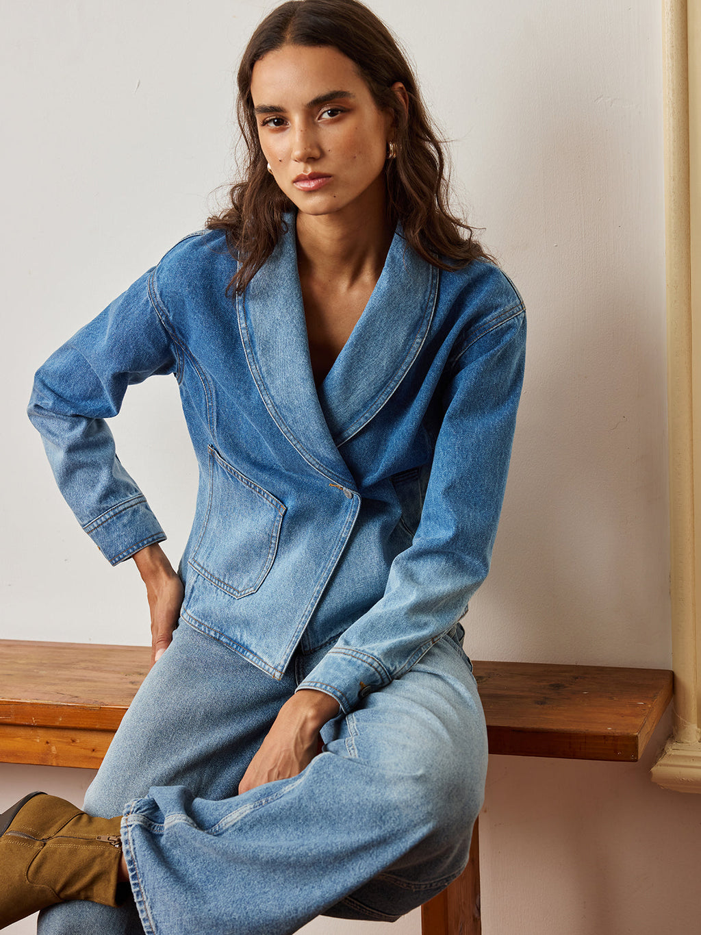 Schalkragen-Jacke aus gewaschenem Denim