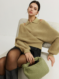 Pullover mit Kragen, Cut-Out und überkreuzter Vorderseite