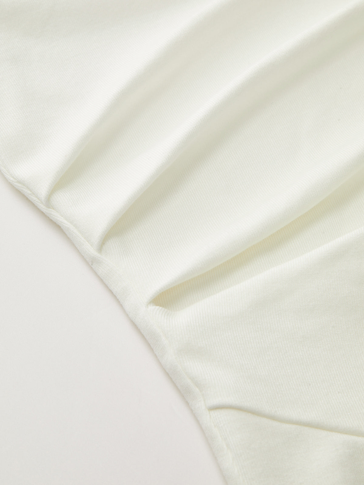 T-shirt à manches longues froncé à ourlet asymétrique 