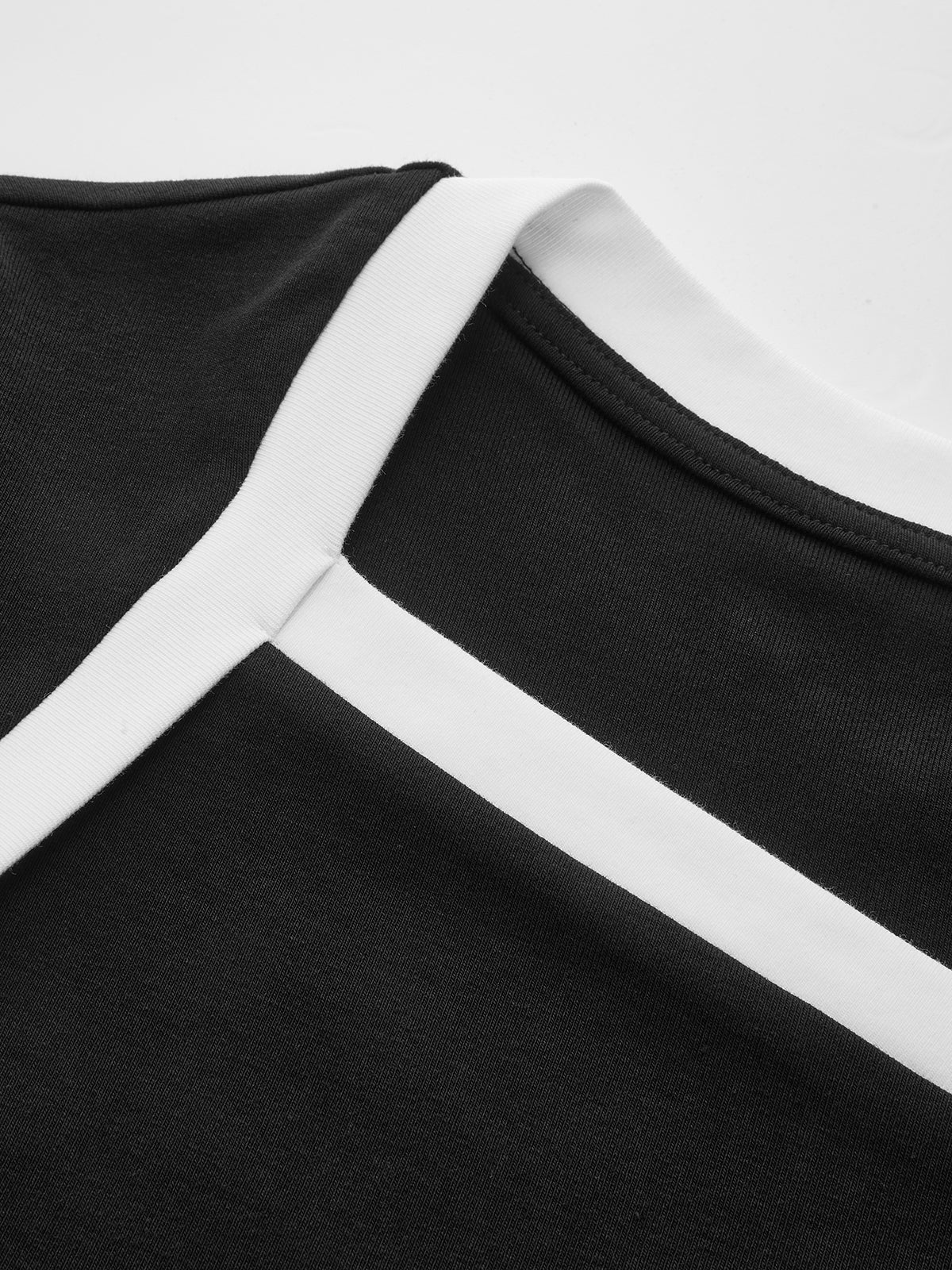 Contrast Trim Asymmetric Neckline T-Shirt