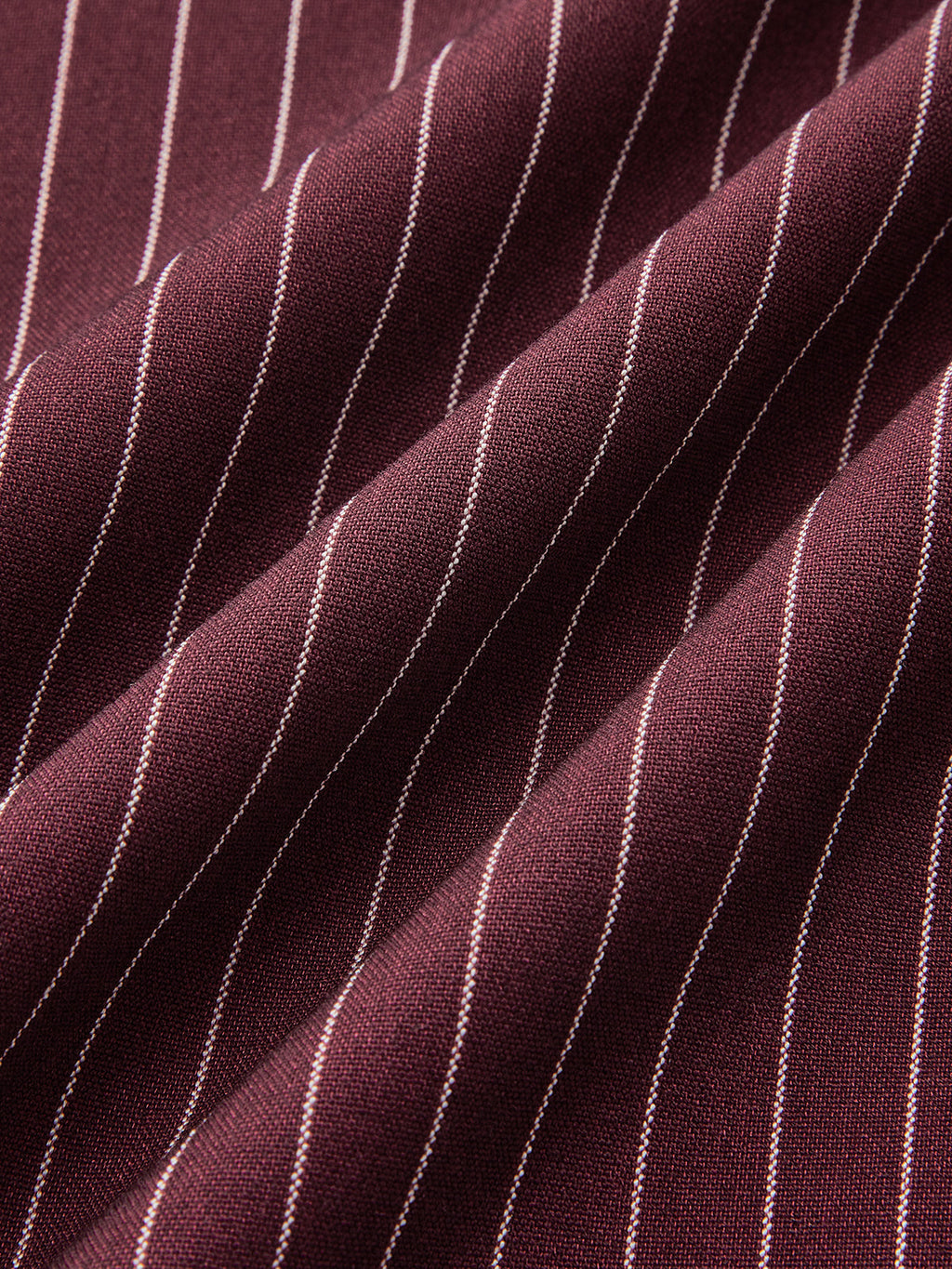 Pantalon ample à rayures fines et à taille asymétrique