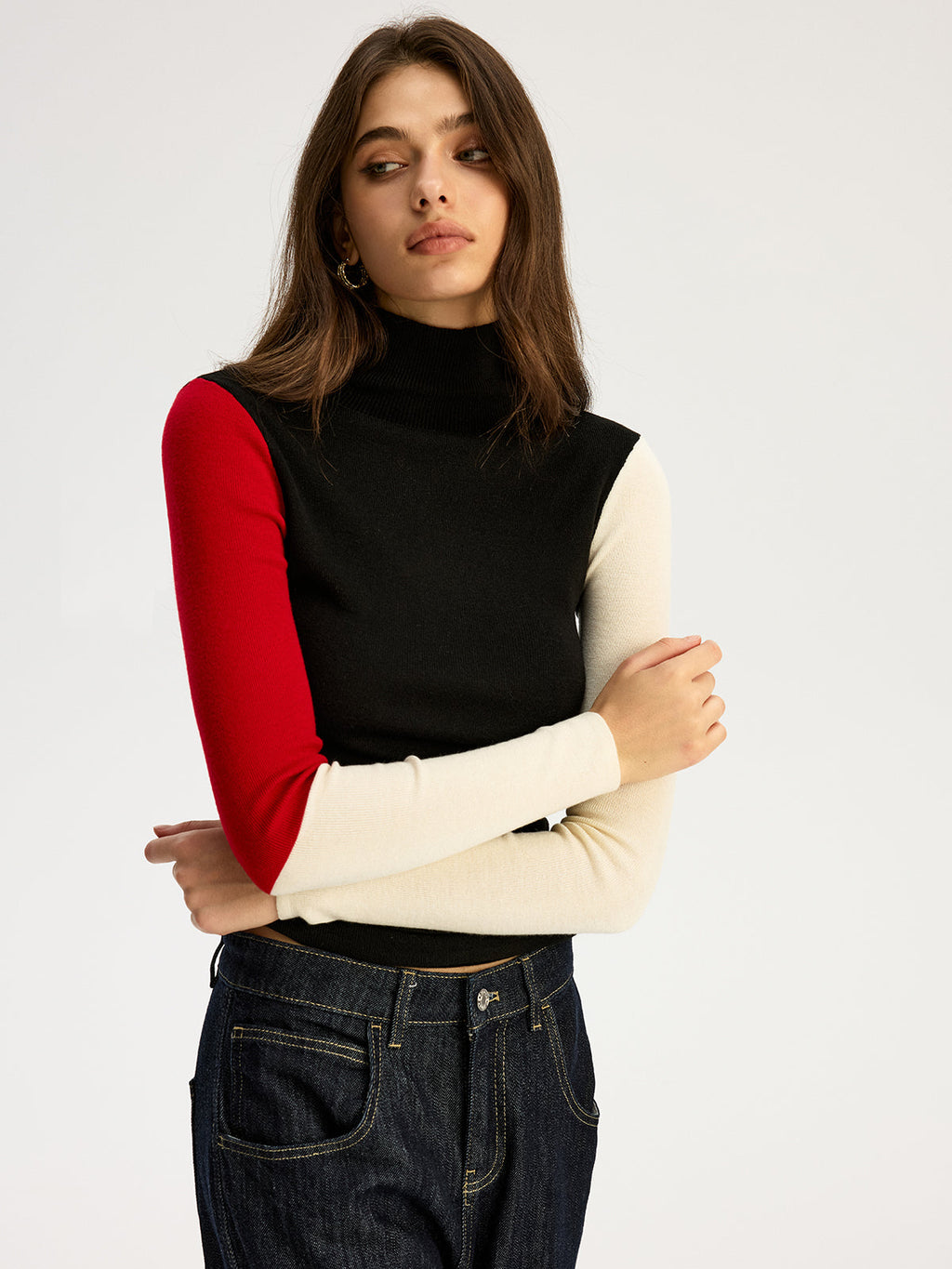 Rollkragenpullover mit Farbblöcken