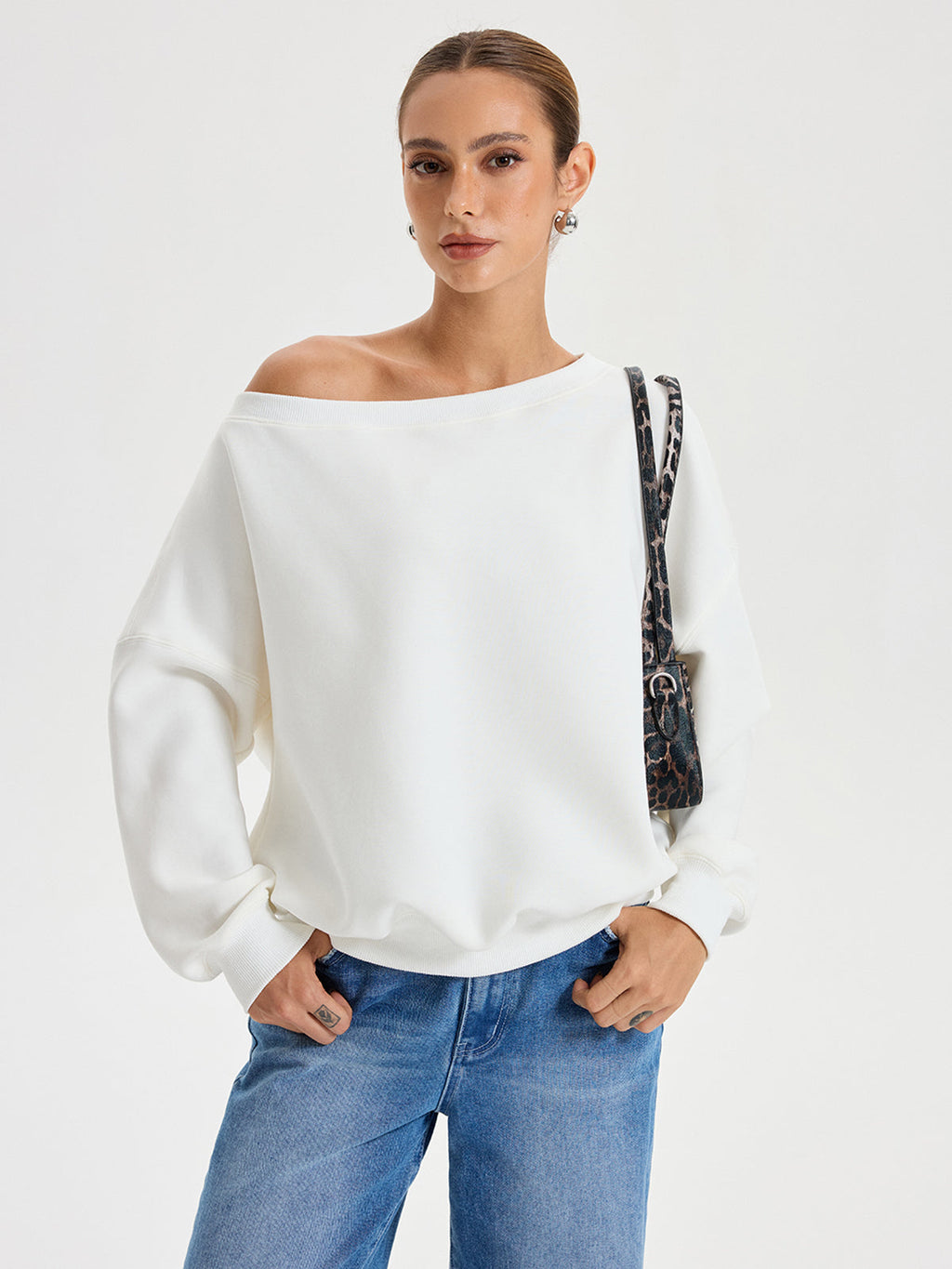 Off-Shoulder Oversized-Sweatshirt