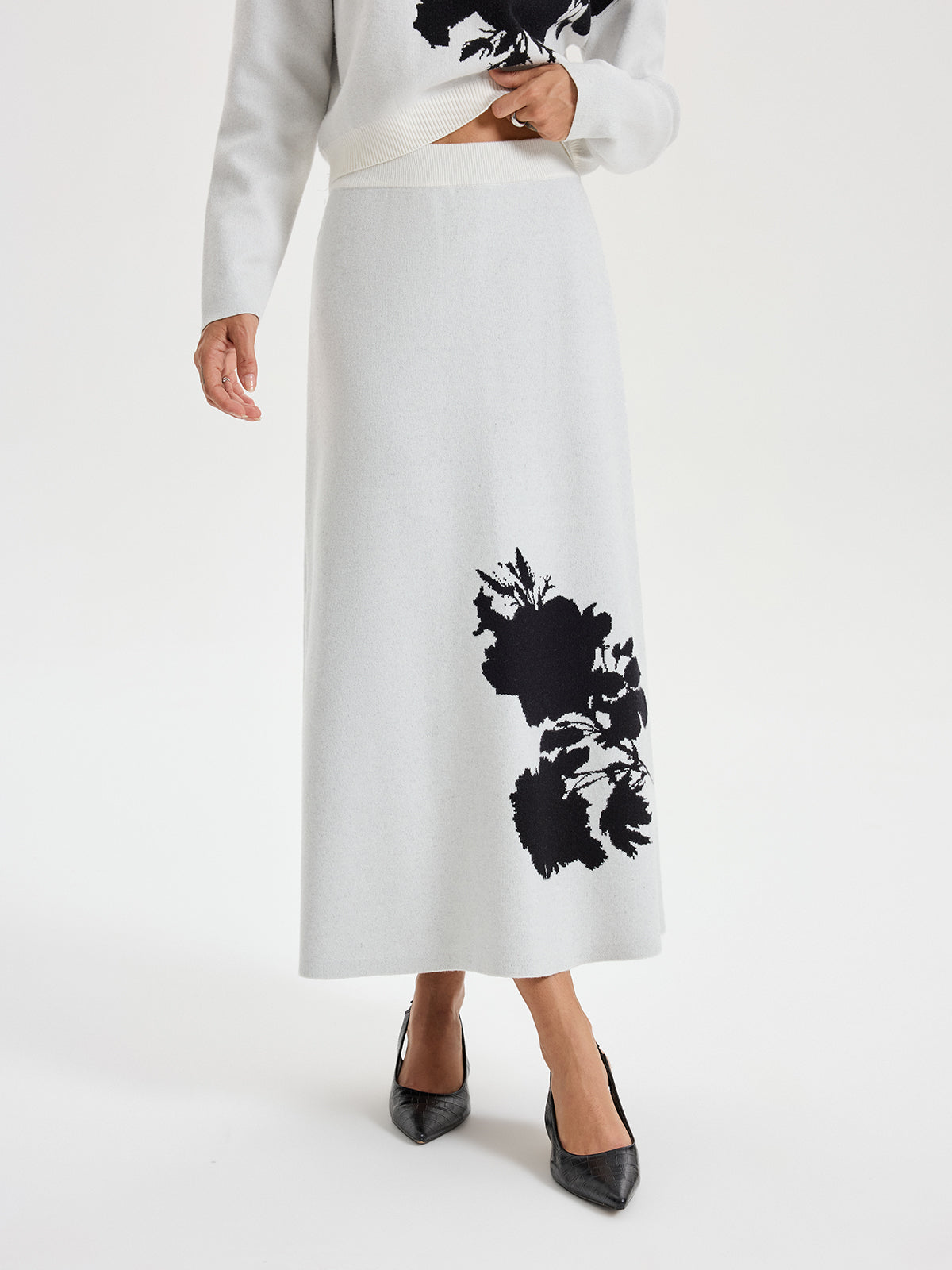 Ink-Wash Painting Pattern Knit Maxi Skirt
