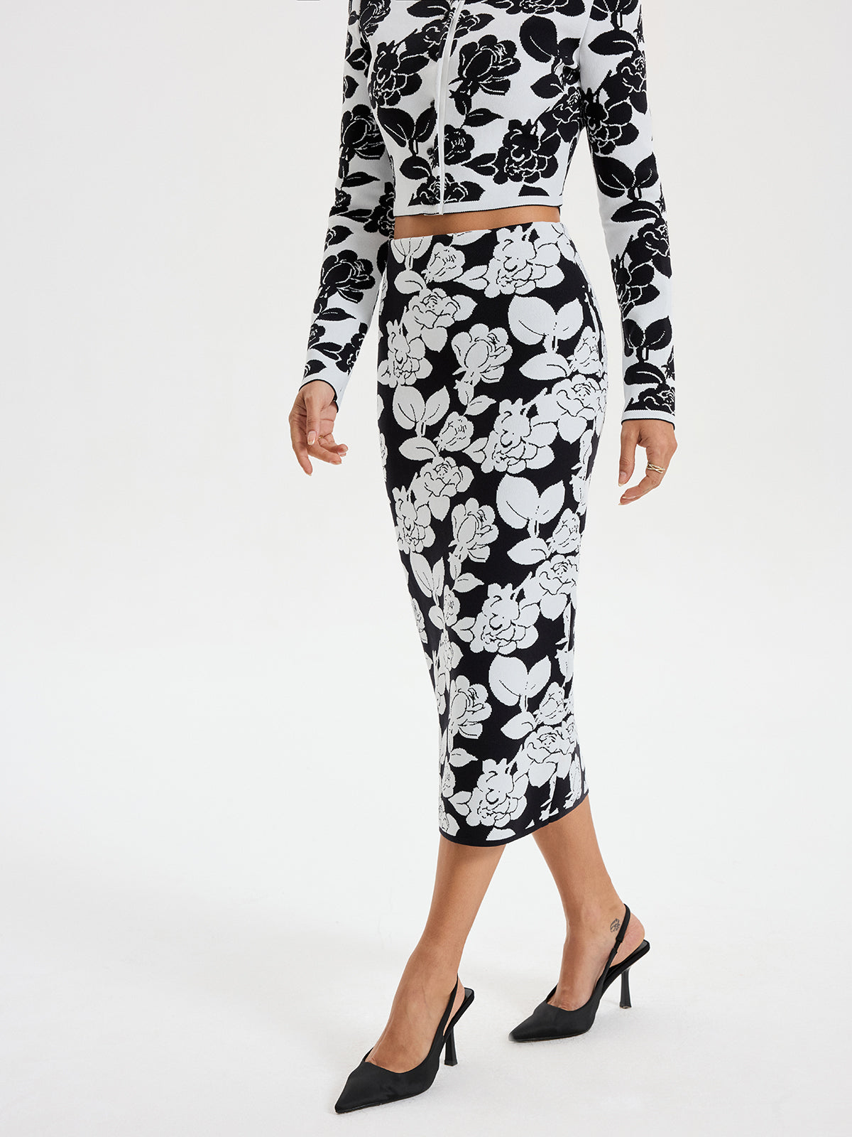 Floral Pattern Knit Midi Skirt