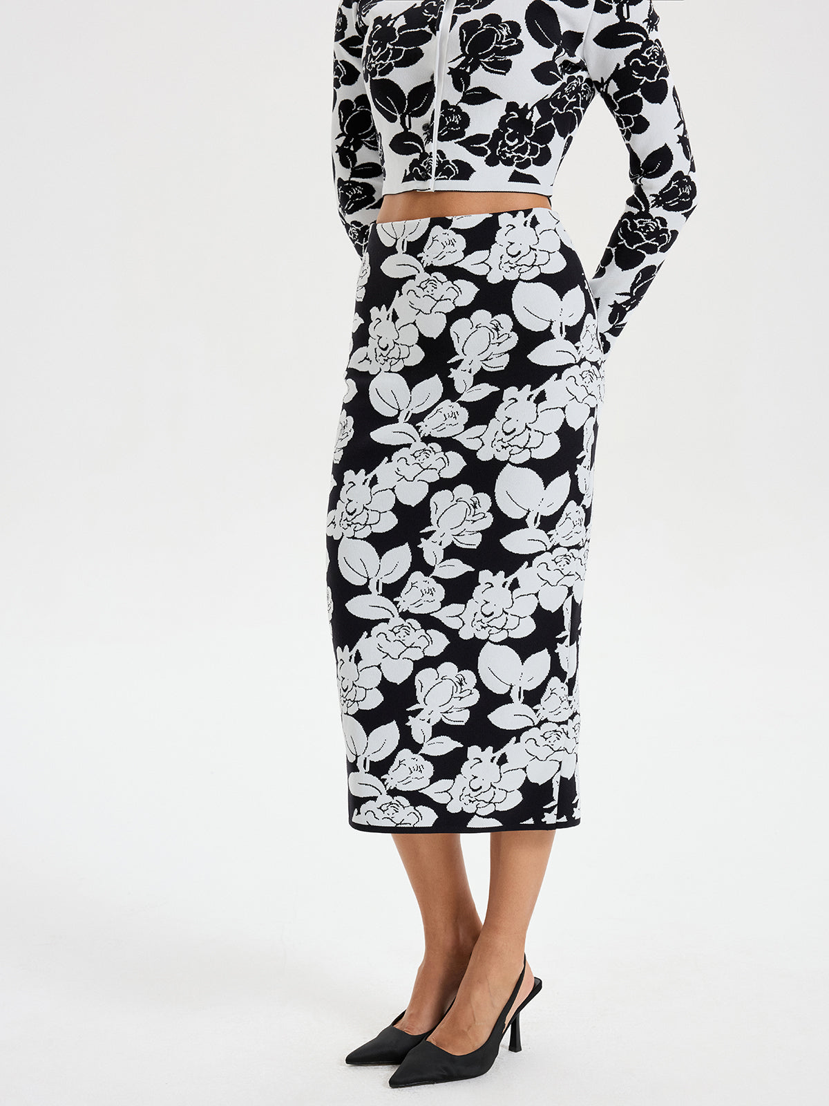 Floral Pattern Knit Midi Skirt
