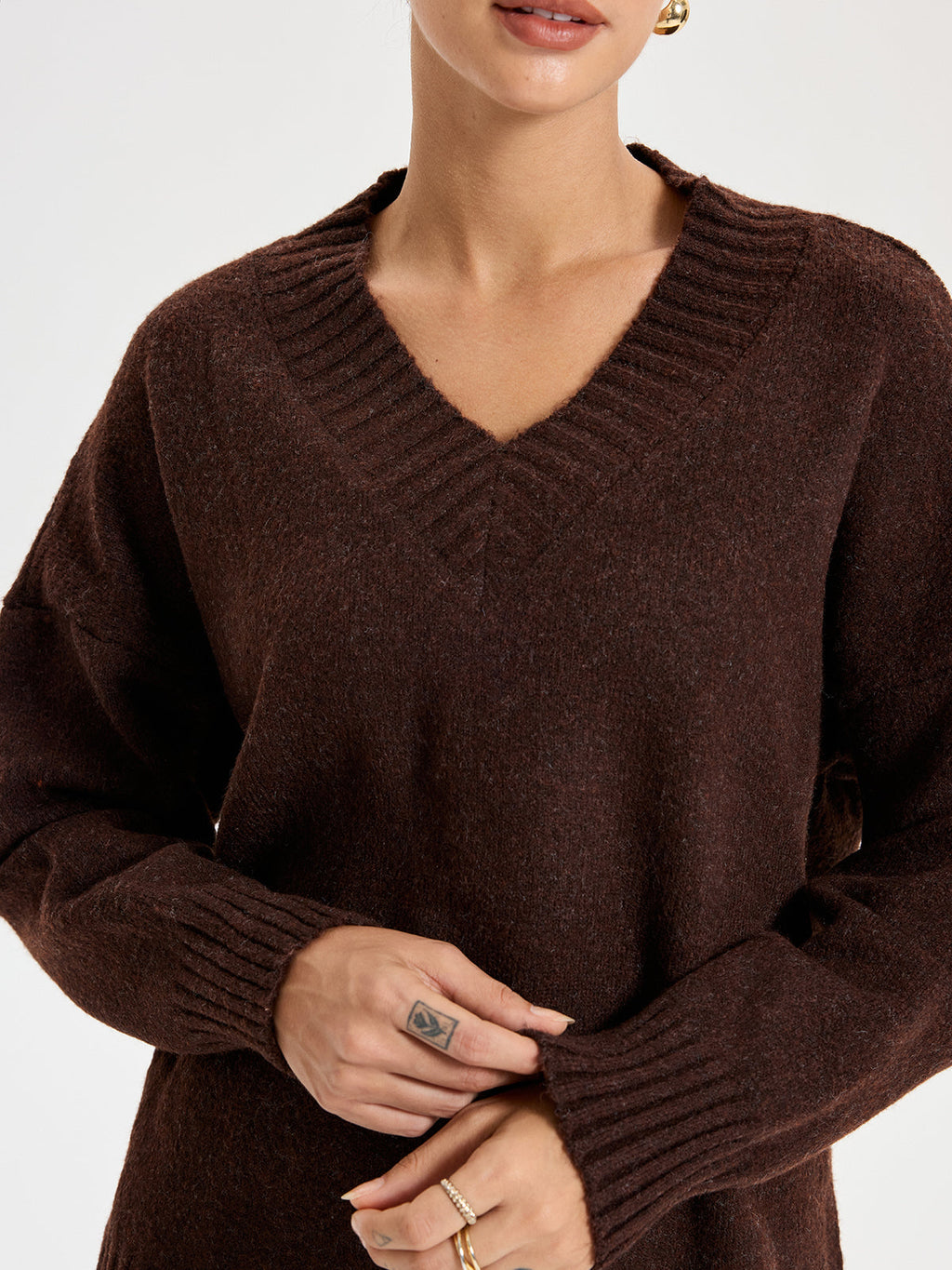 Zweiteiler mit V-Ausschnitt-Strickpullover