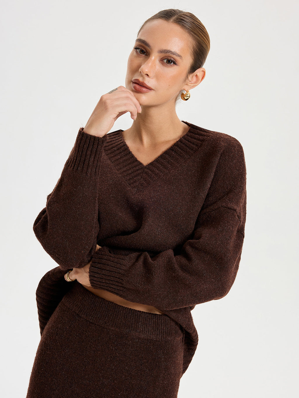 Zweiteiler mit V-Ausschnitt-Strickpullover