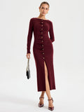 Robe en maille élégante à manches longues, col large et boutonnée sur le devant