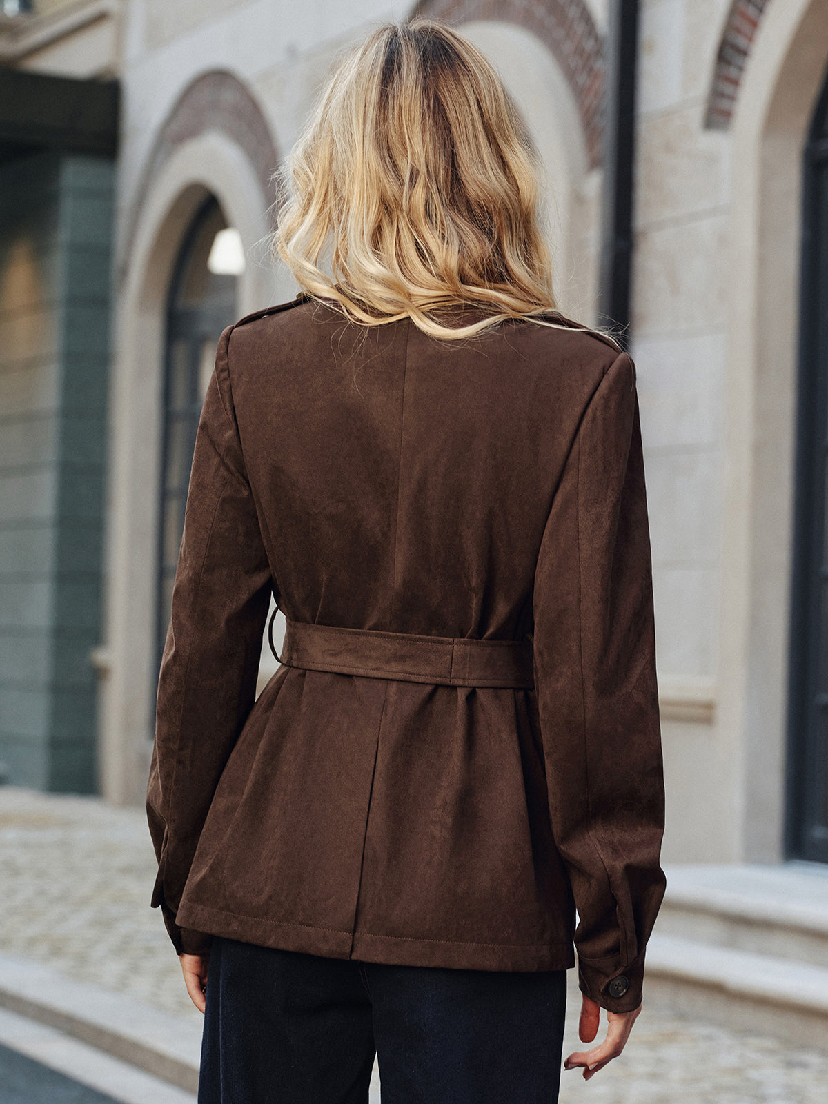 Trenchcoat mit mehreren Taschen und Gürtel in Wildlederoptik