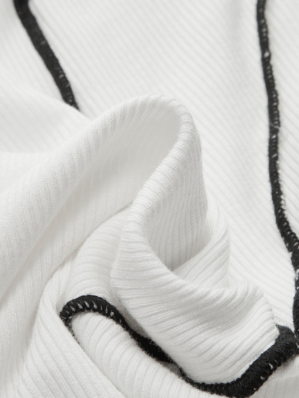 Langarmshirt mit Rundhalsausschnitt und Kontrastnähten