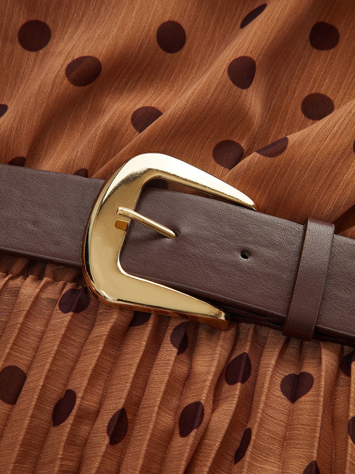 Robe dos nu à pois avec ceinture 