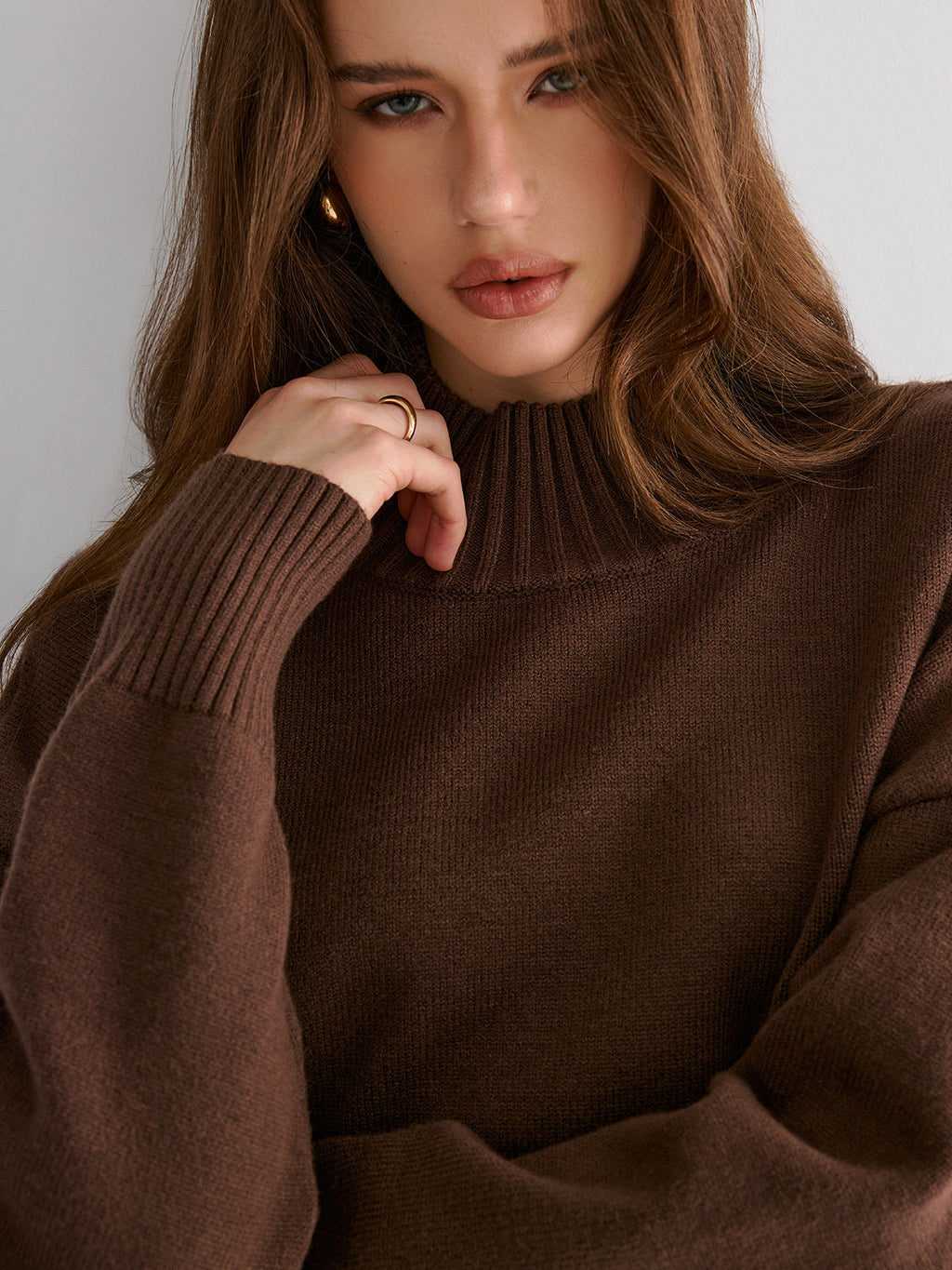 Oversized Pullover mit überschnittenen Schultern und Rundhalsausschnitt