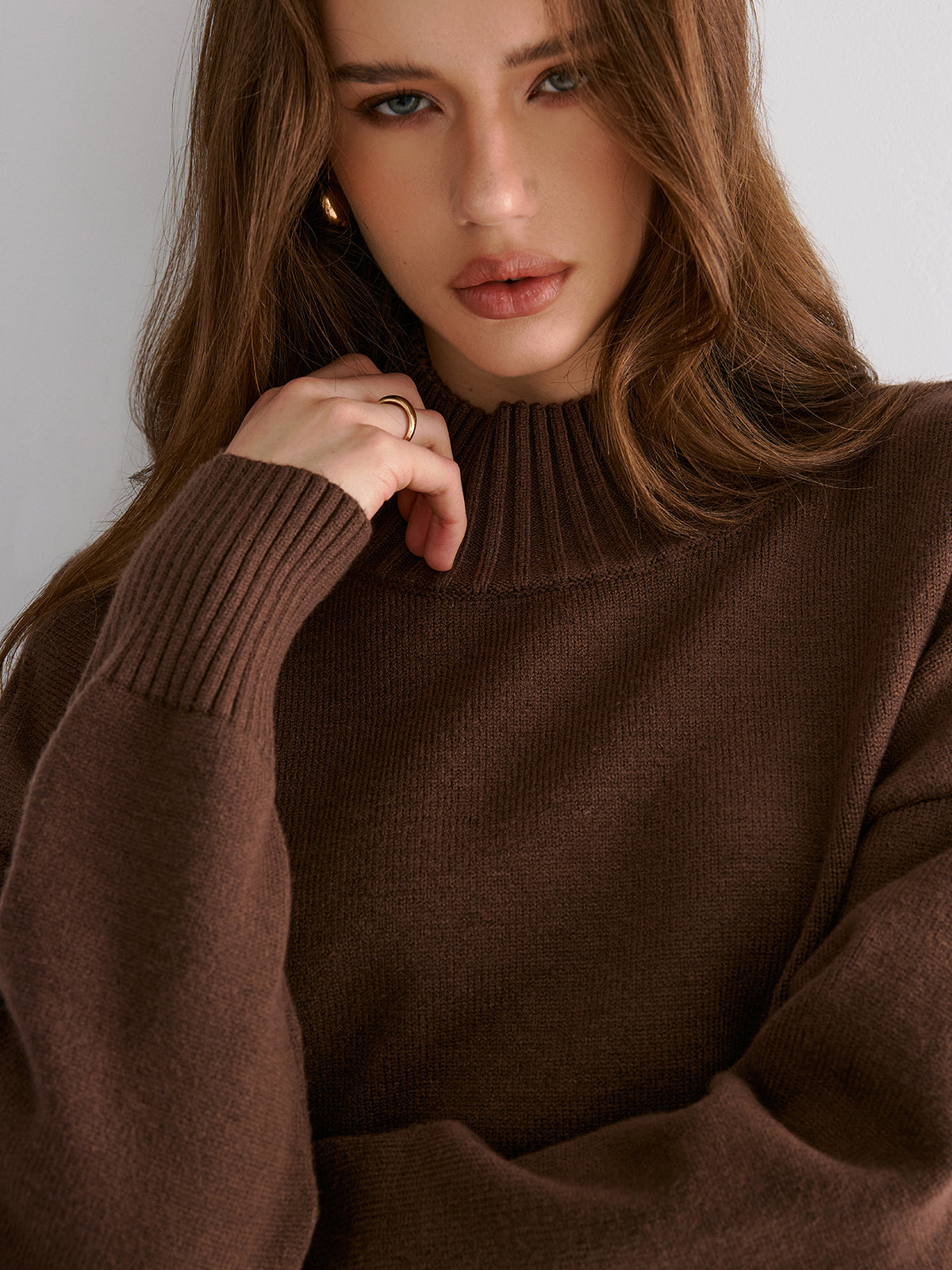 Oversized Pullover mit überschnittenen Schultern und Rundhalsausschnitt