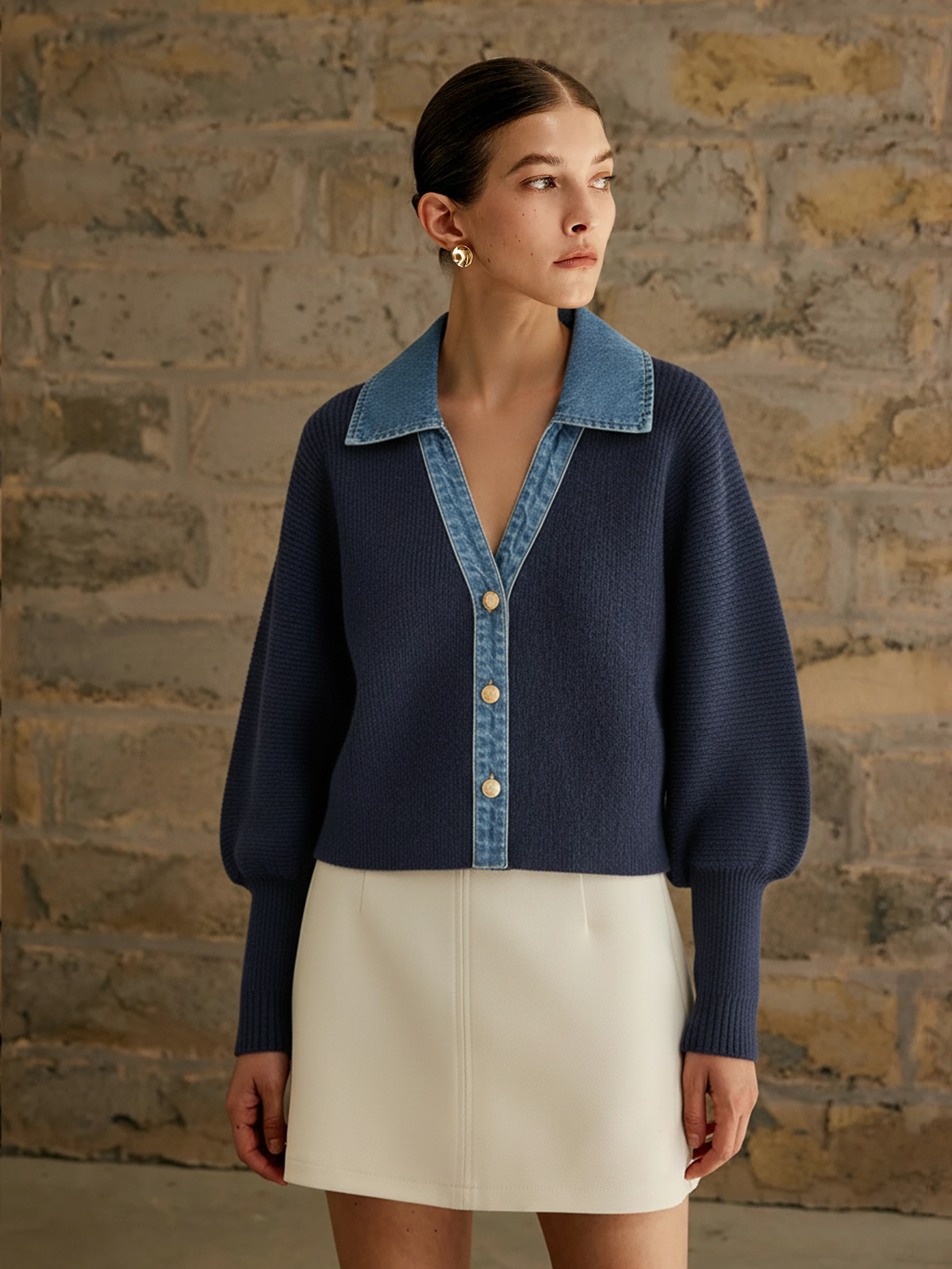 Strickjacke mit Keulenärmeln und Denim-Einsätzen