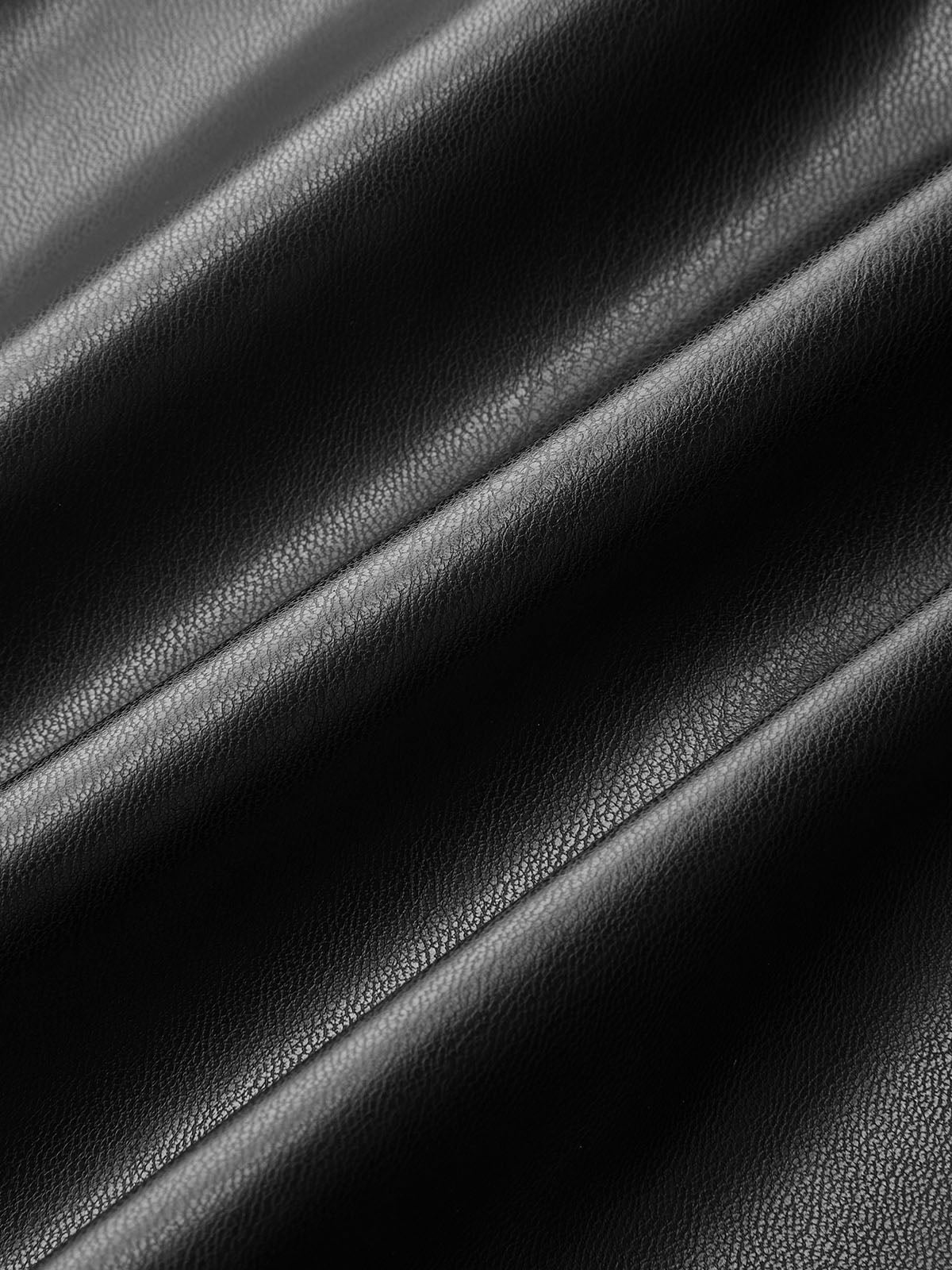 Schlitzplissierter, taillierter PU-Midirock 