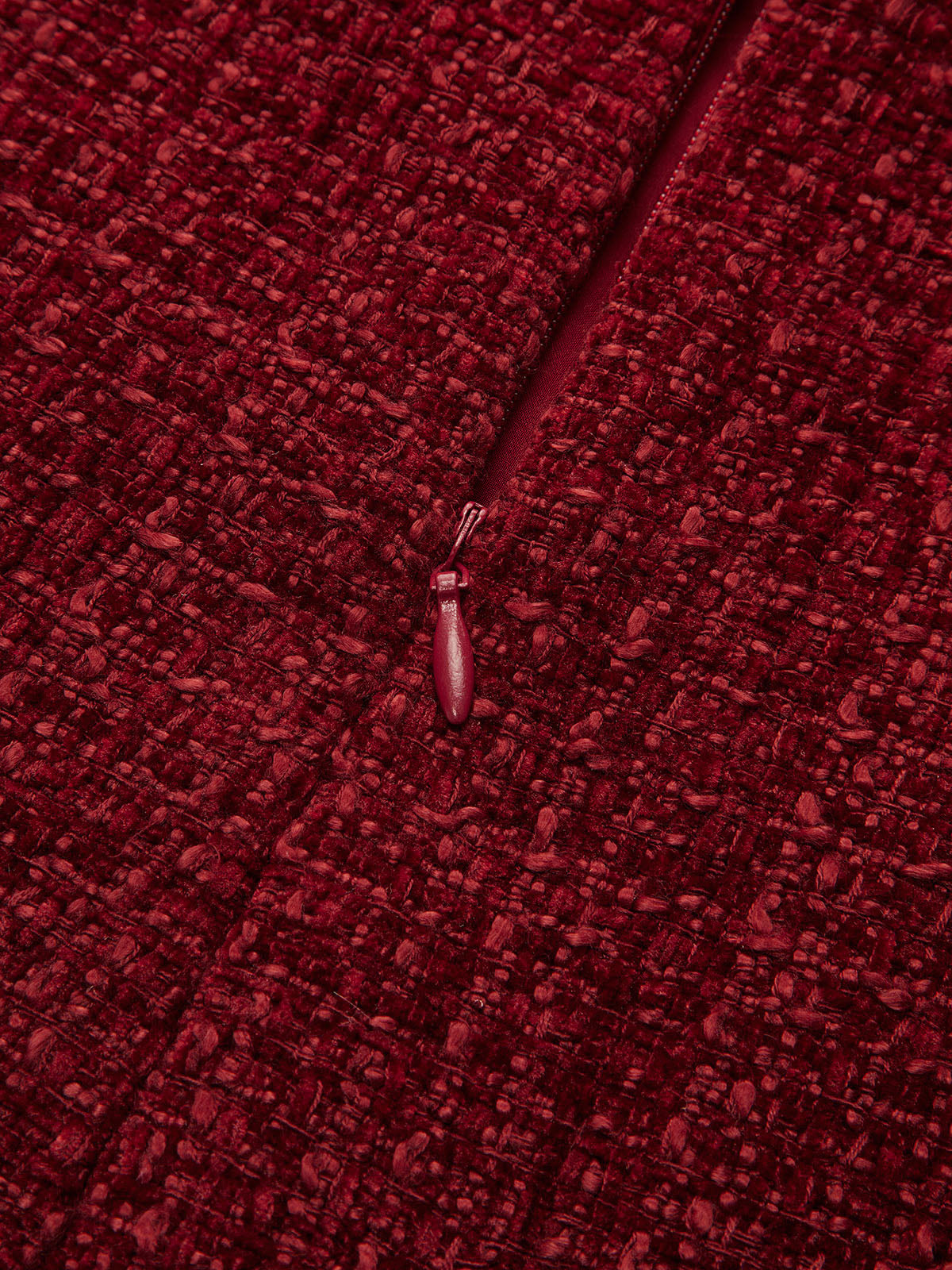 Robe courte en tweed à boucle métallique 