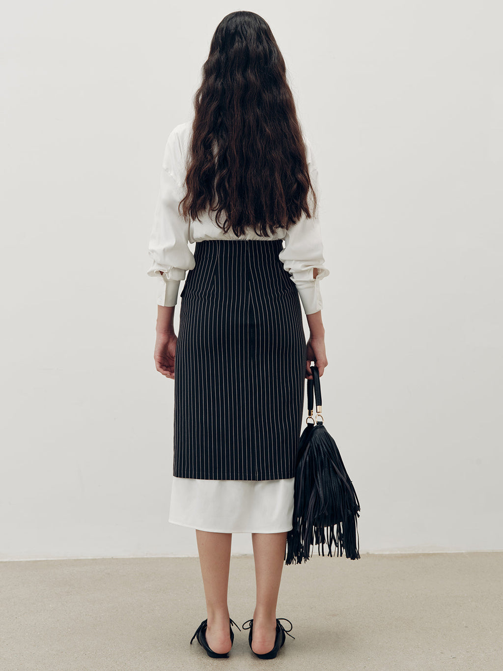 Hemdblusenkleid und Nadelstreifenrock mit Schlitz Zweiteiler