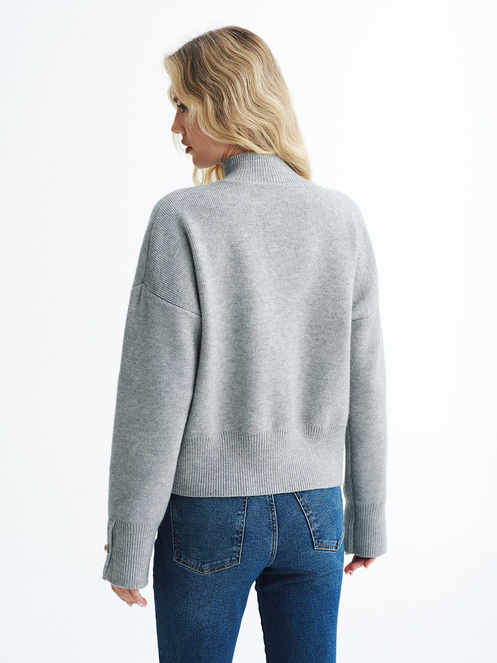 Pull décontracté à col montant boutonné