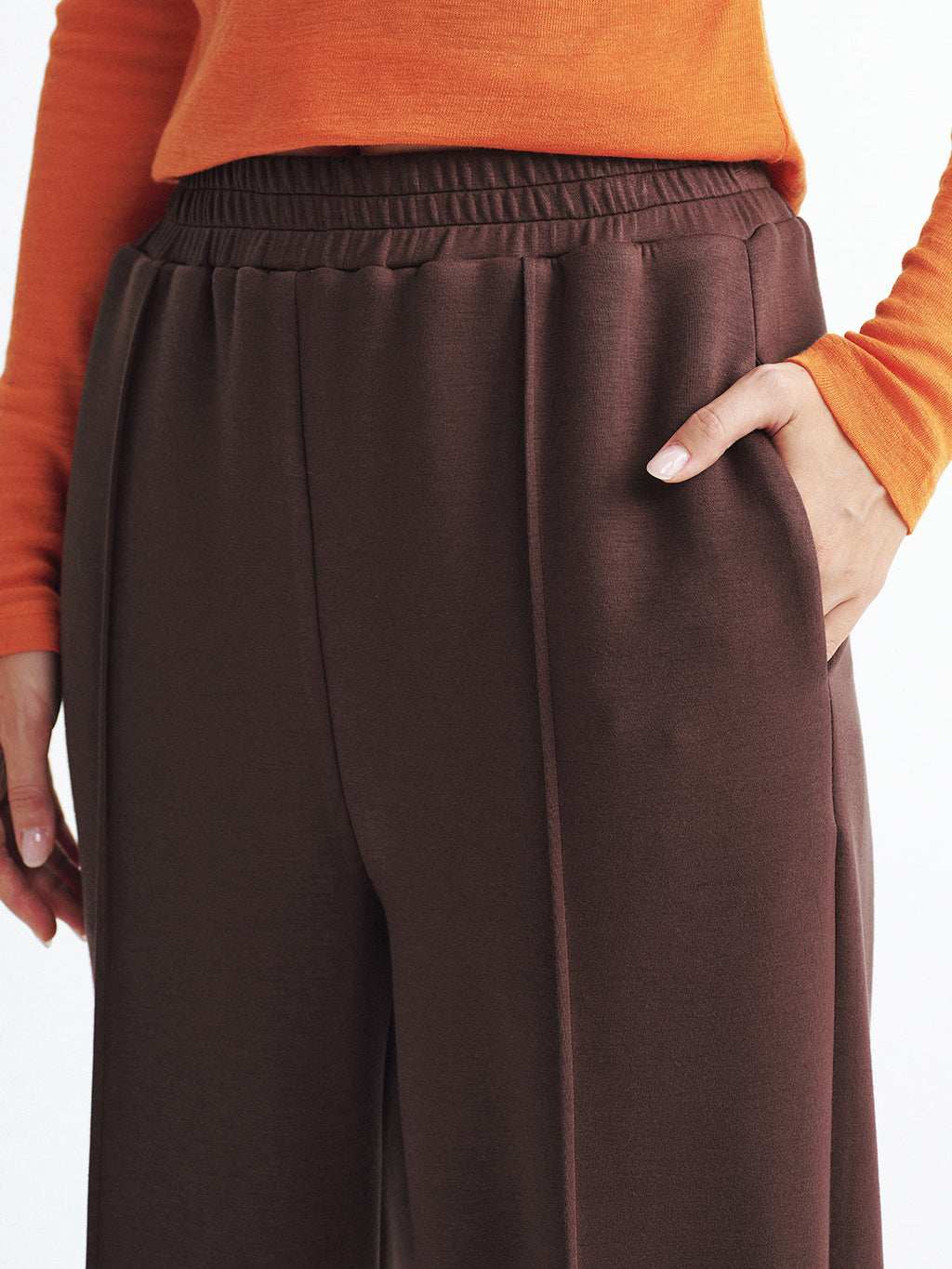 Sweatpants mit elastischem Bund und mittelhoher Taille