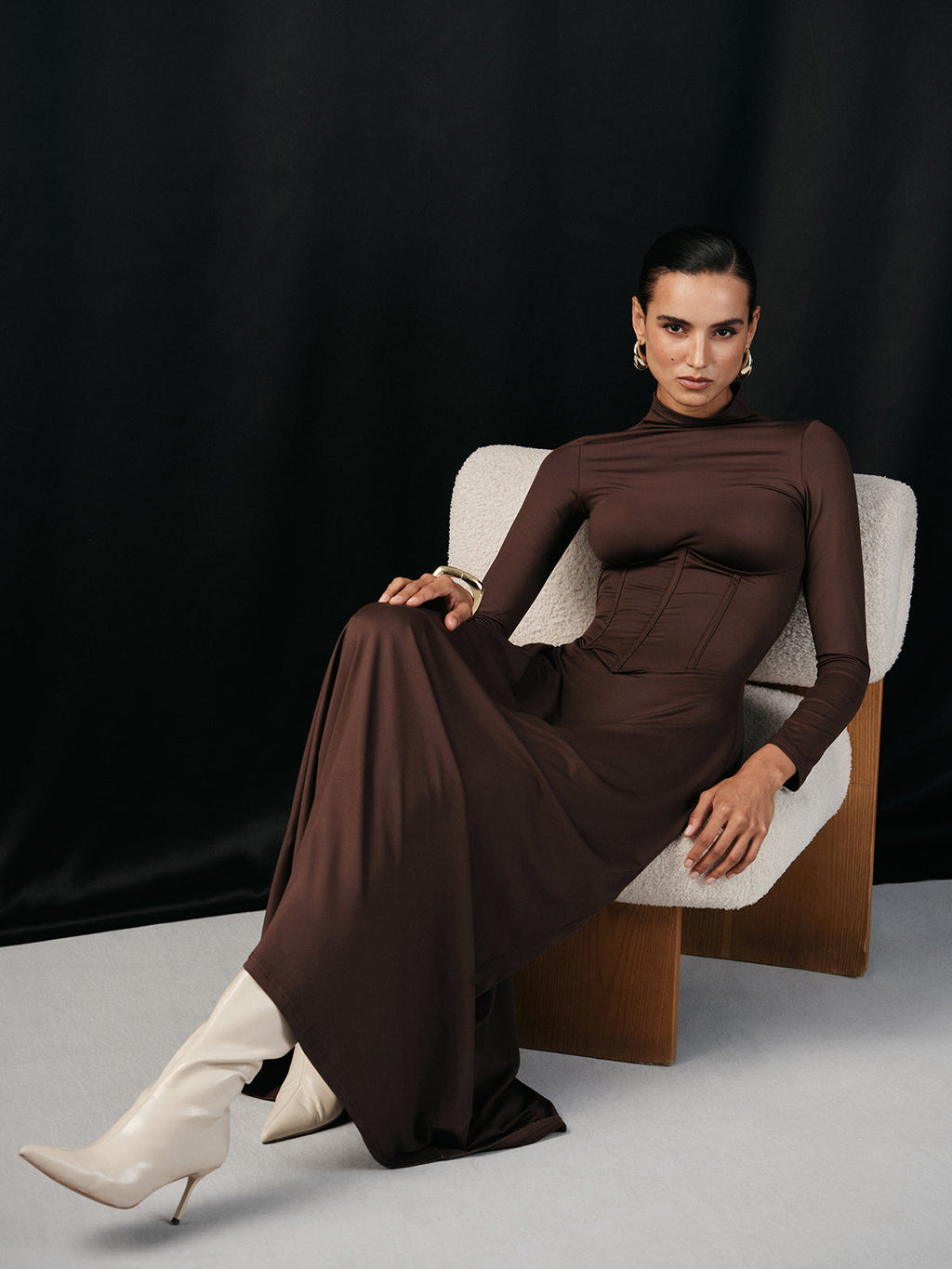 Maxikleid mit Mock-Neck, Korsett-Taille und langen Ärmeln