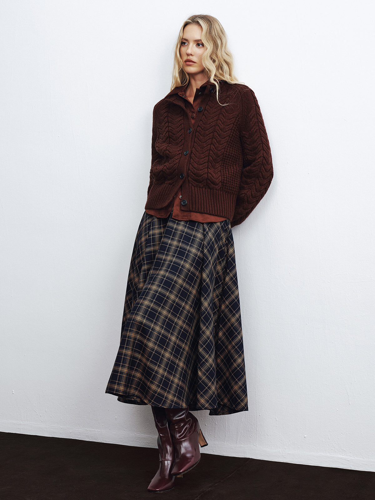 Zopfmuster-Strickjacke mit Knopfleiste