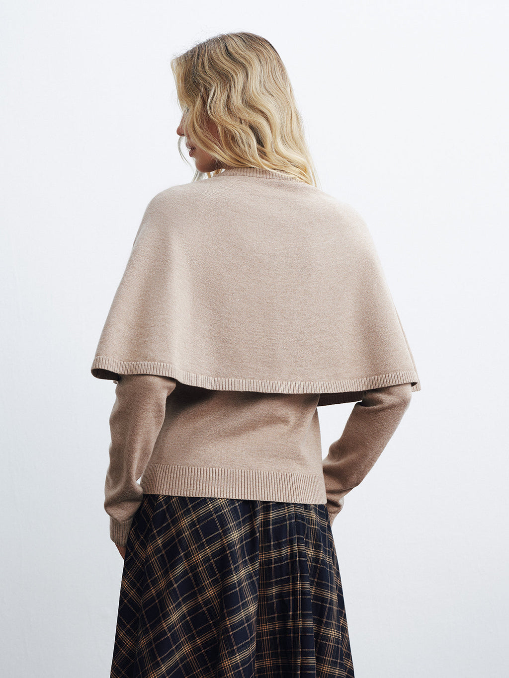 Cardigan superposé style cape
