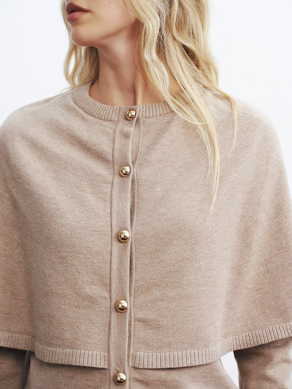 Cardigan superposé style cape