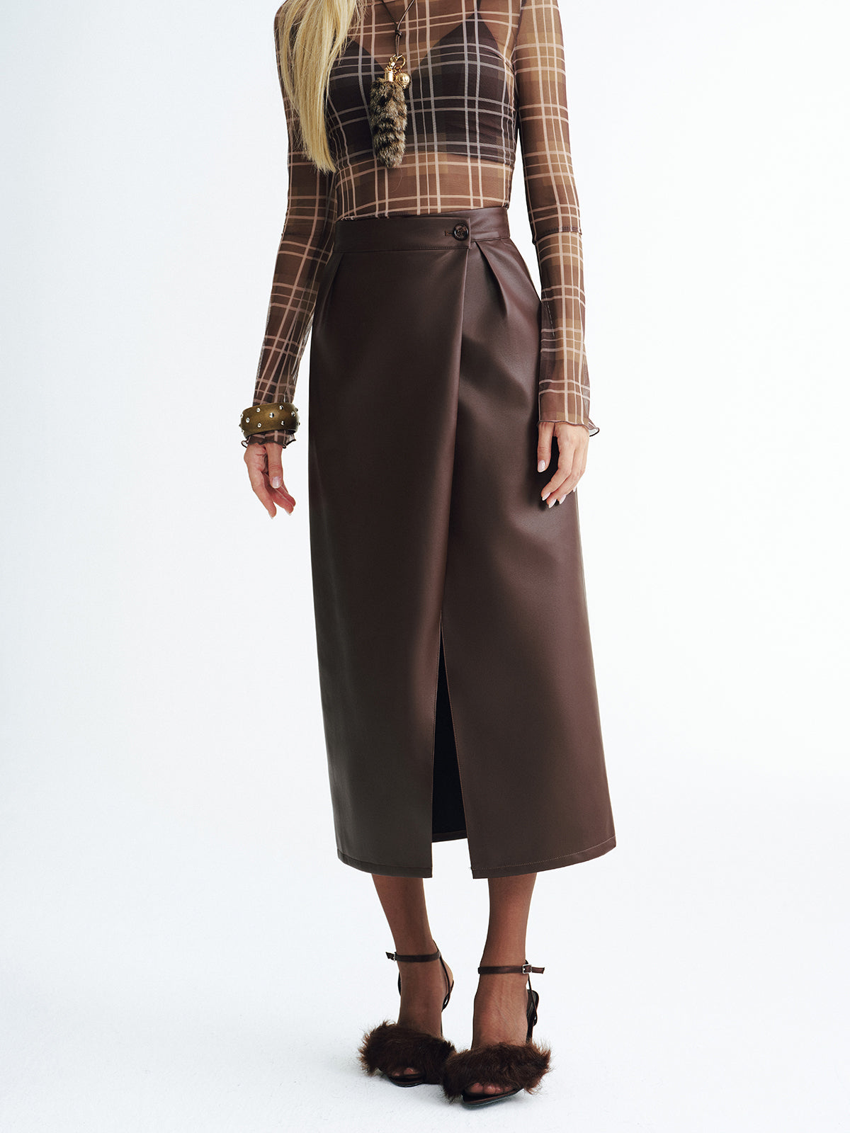 Midi-Rock aus Kunstleder mit Schlitz 